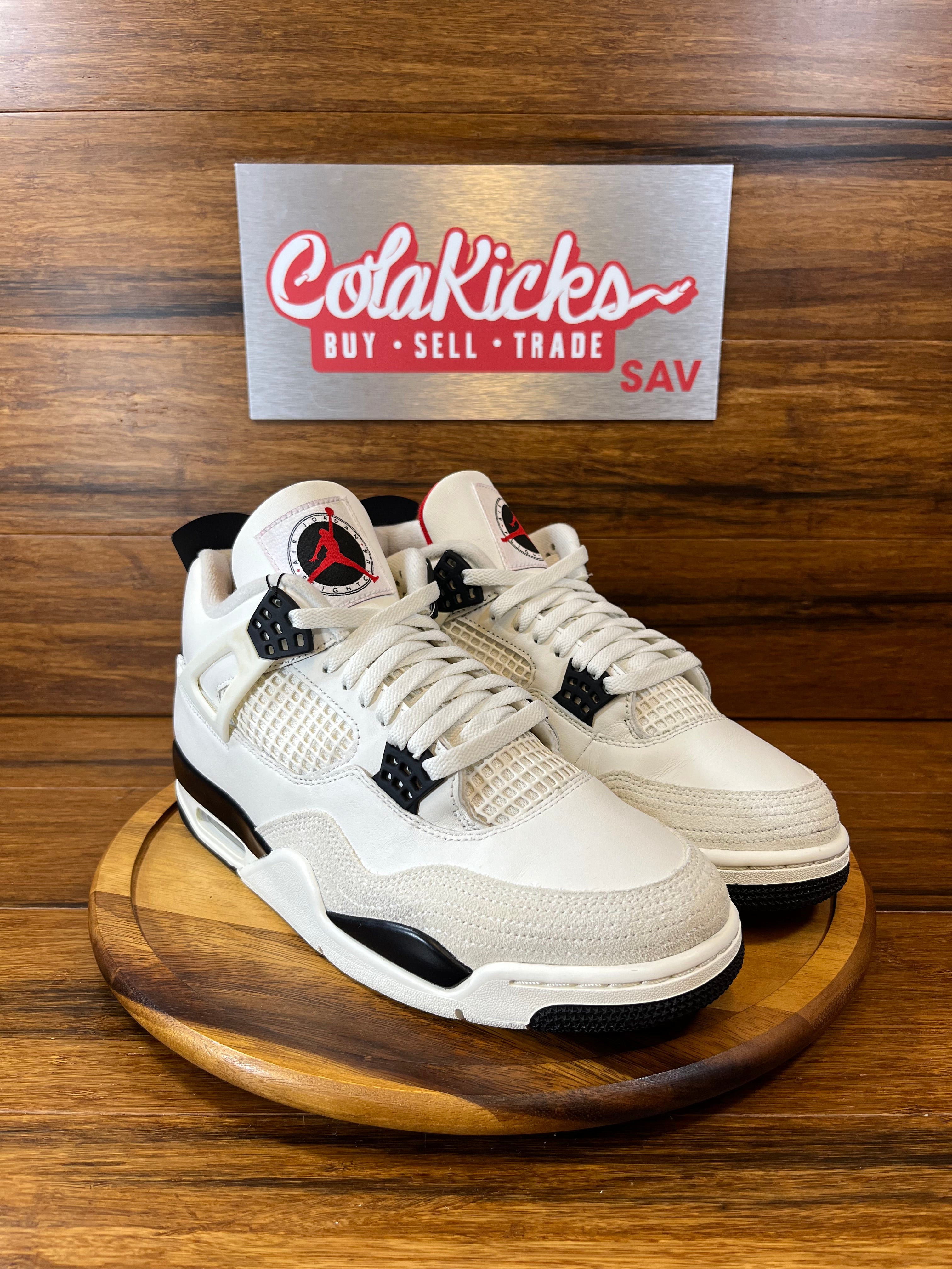 Jordan 4 Retro Flight Club