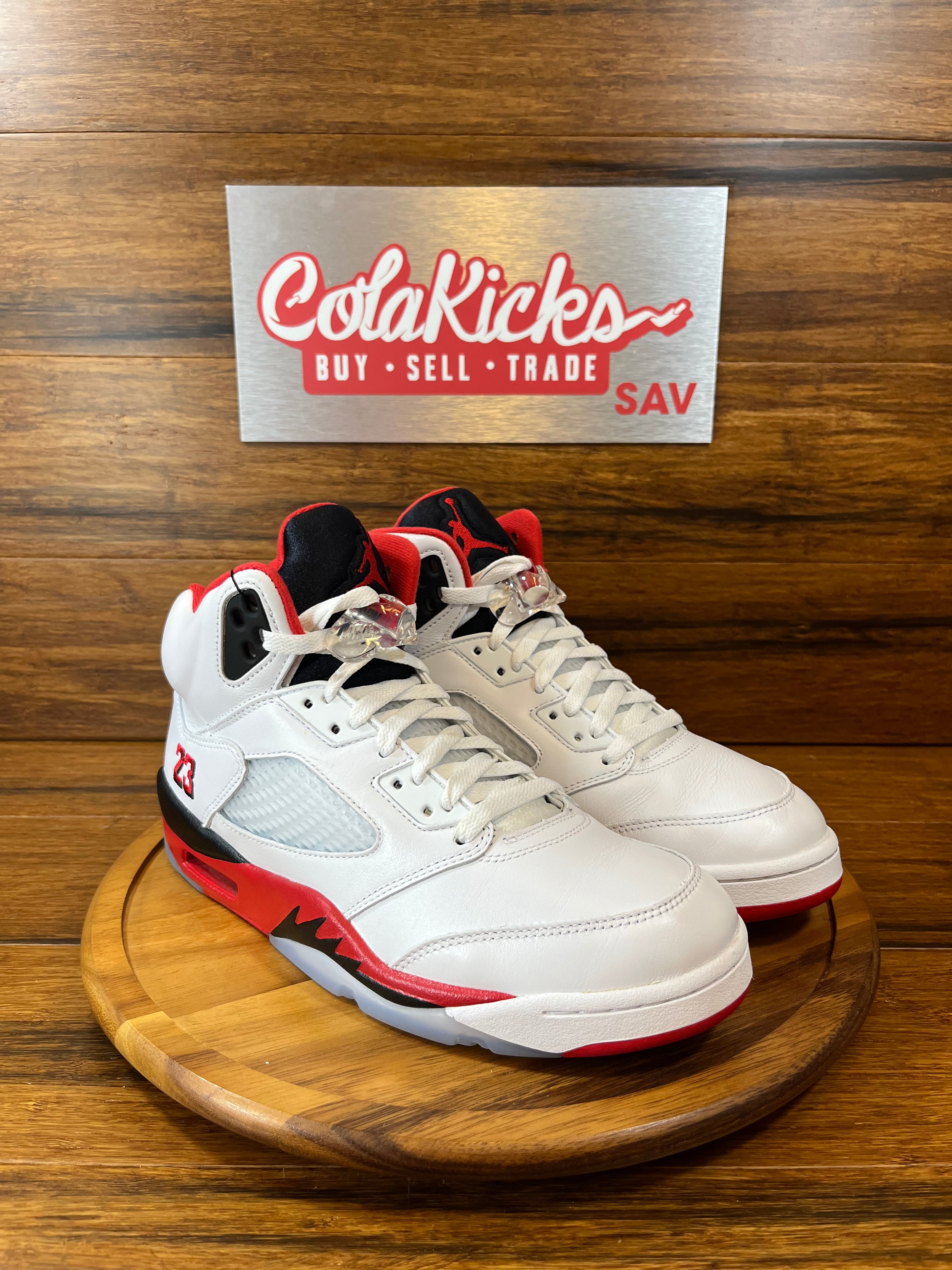Jordan 5 Retro Fire Red Black Tongue (2025)