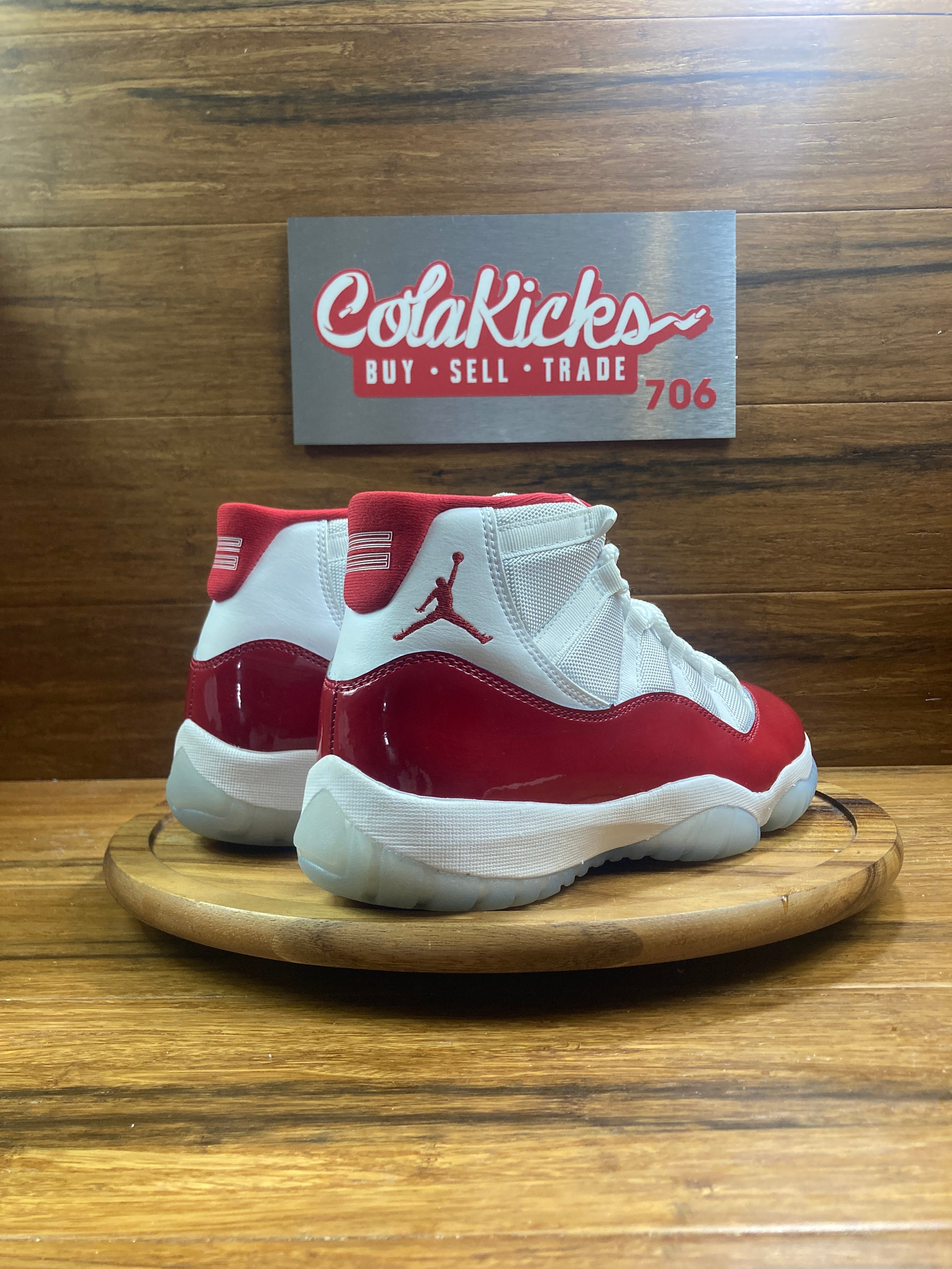 Jordan 11 Retro Cherry (2022)