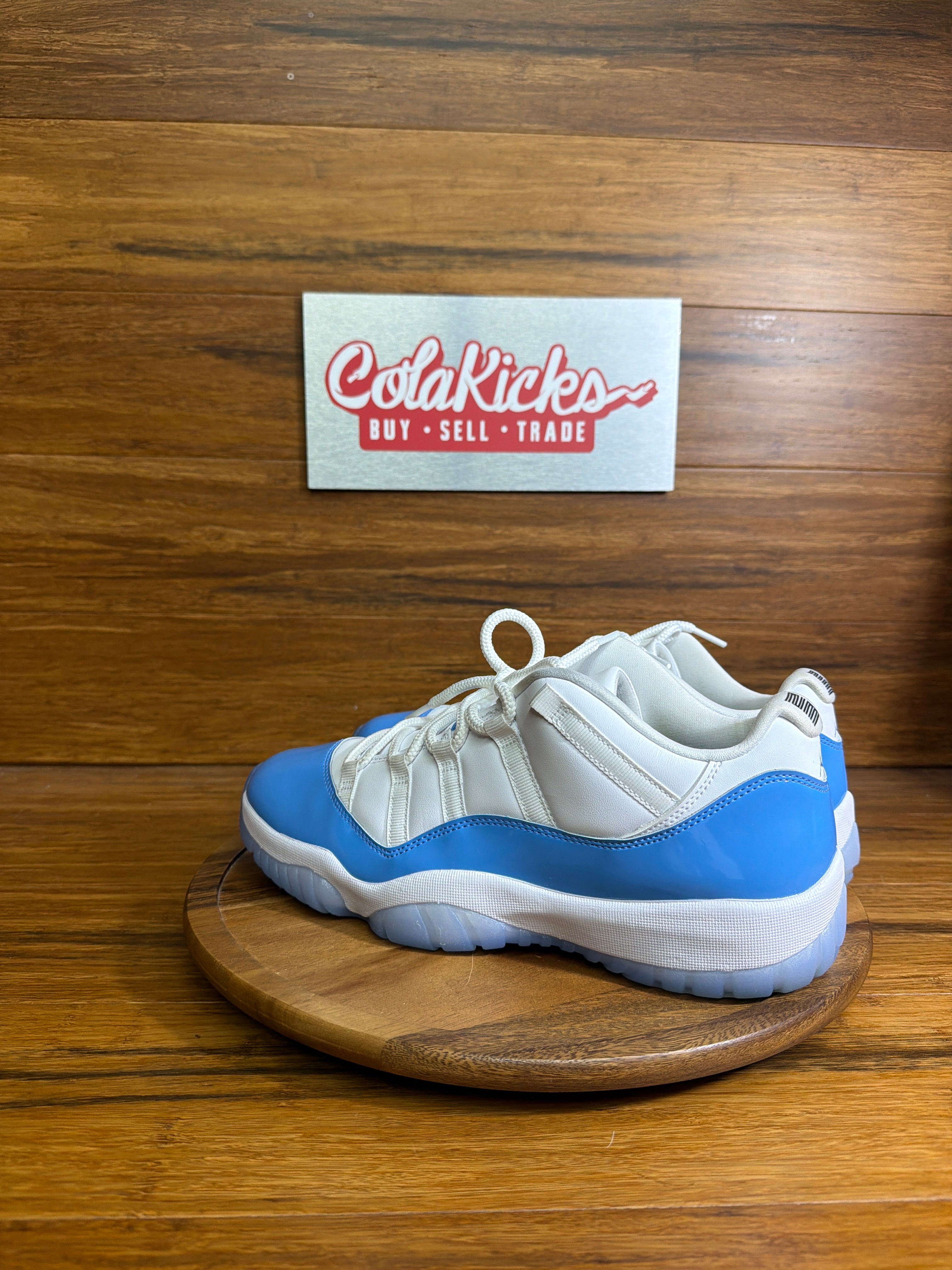 Jordan 11 Retro Low University Blue (2026)