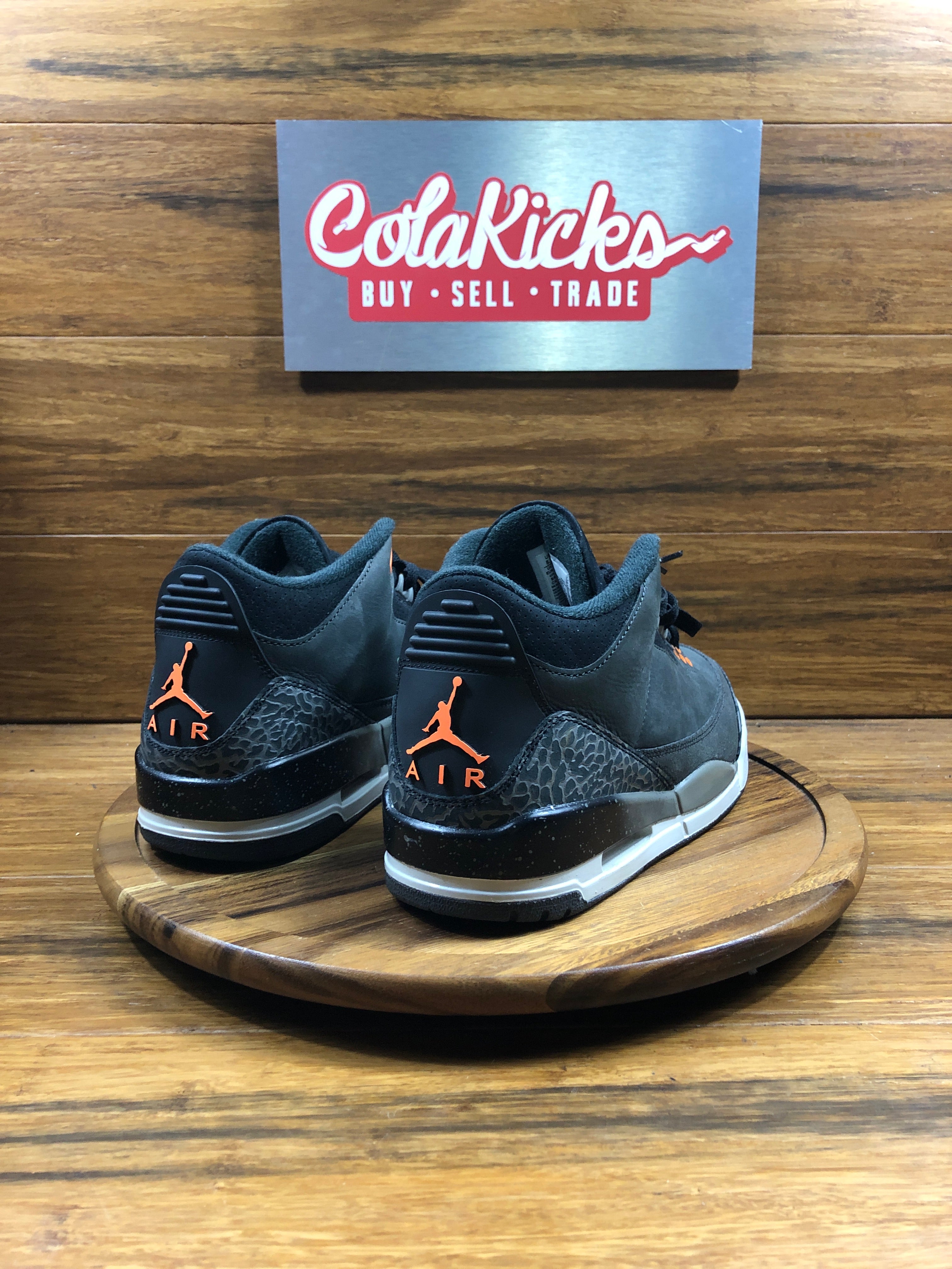 Jordan 3 Retro Fear Pack (2023)