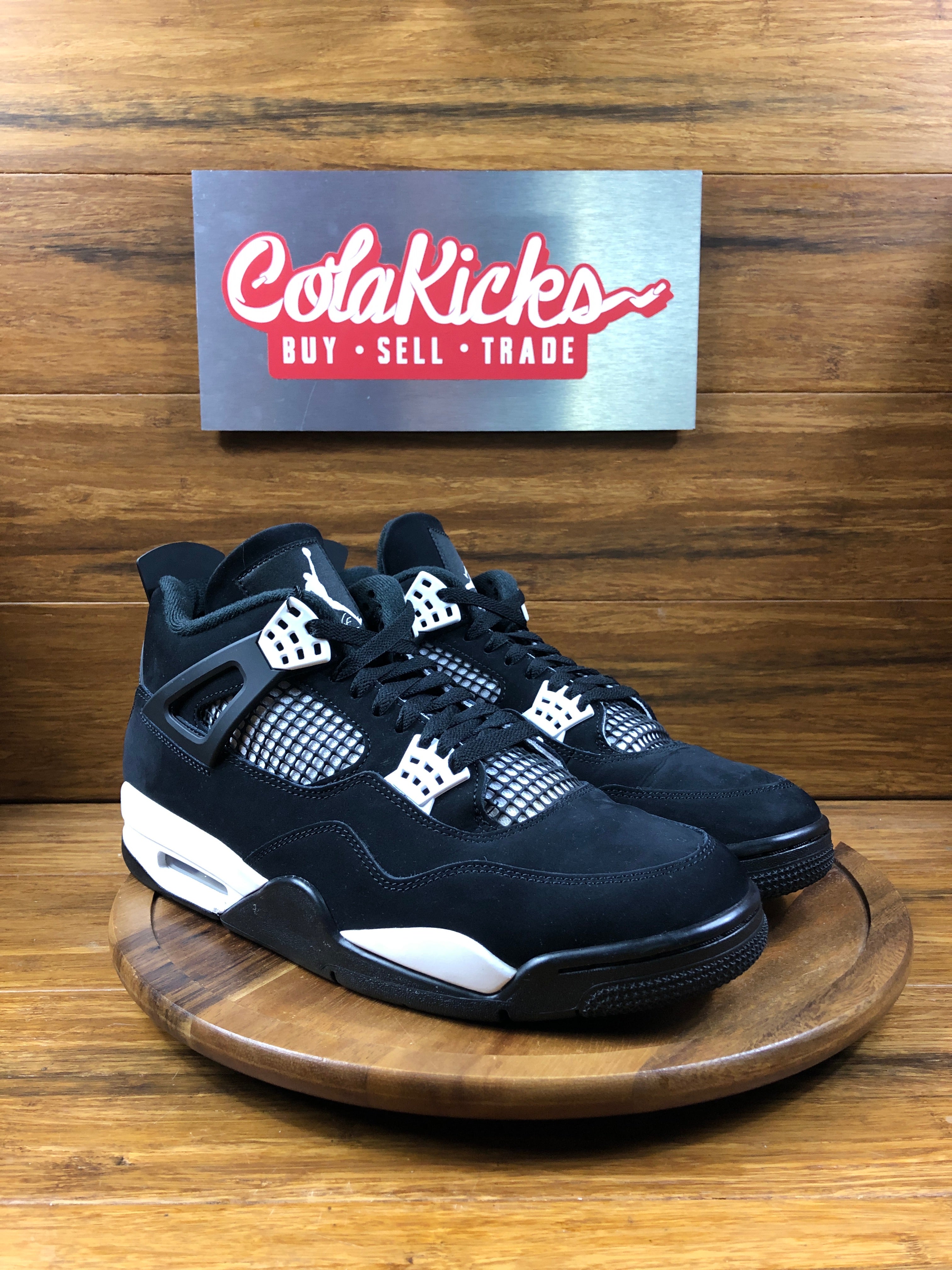 Jordan 4 Retro White Thunder