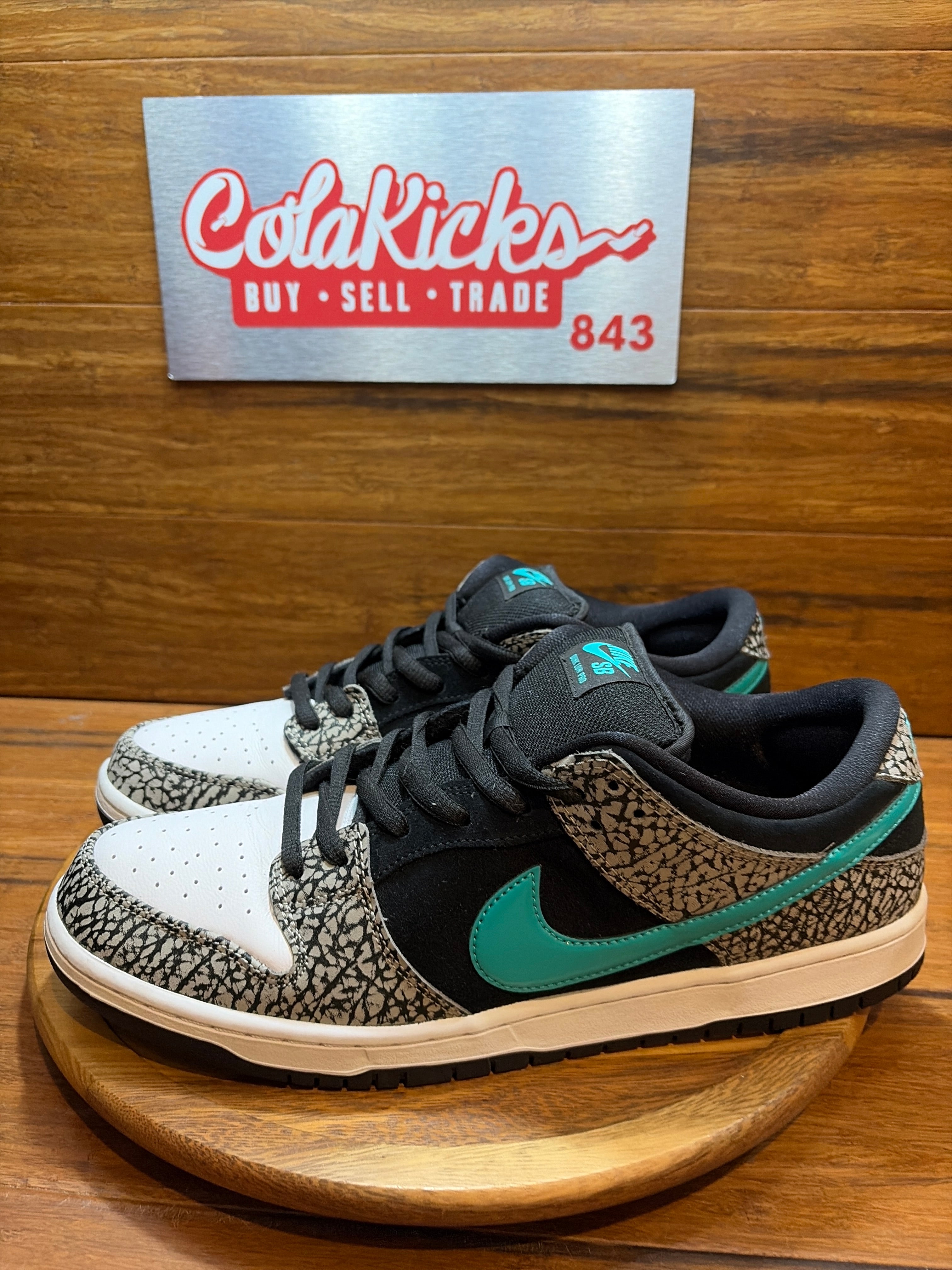 Nike SB Dunk Low atmos Elephant