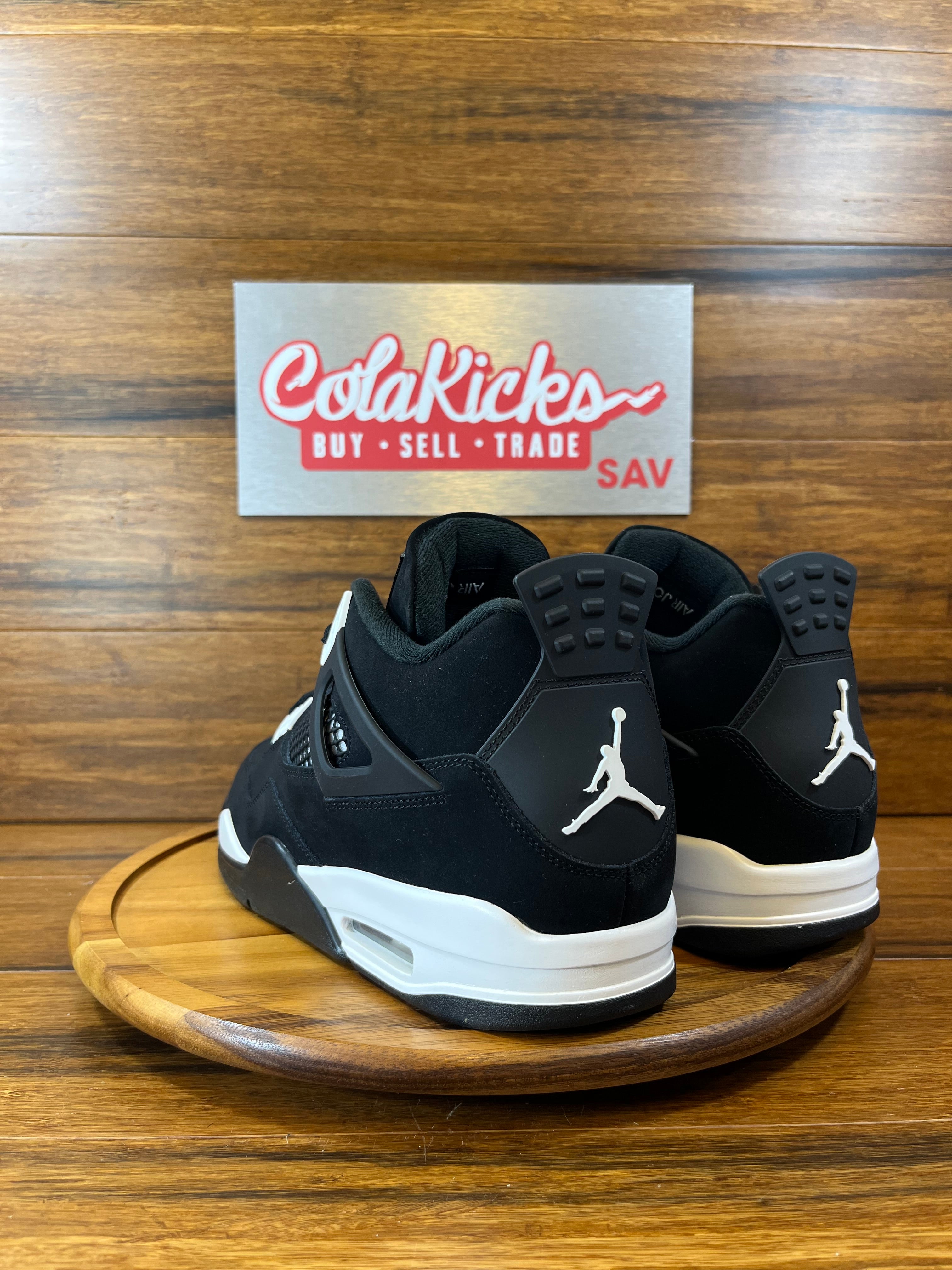 Jordan 4 Retro White Thunder