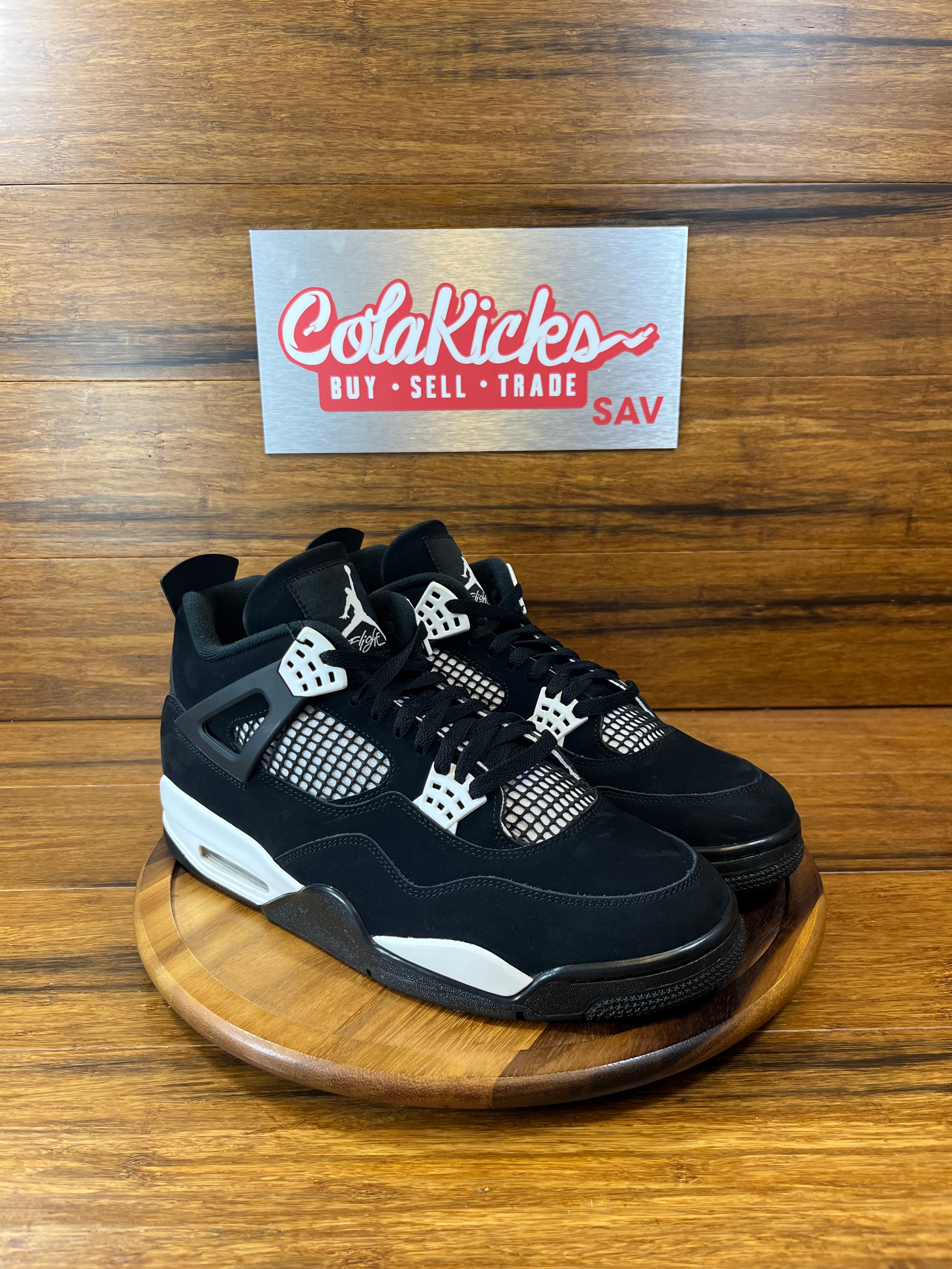 Jordan 4 Retro White Thunder