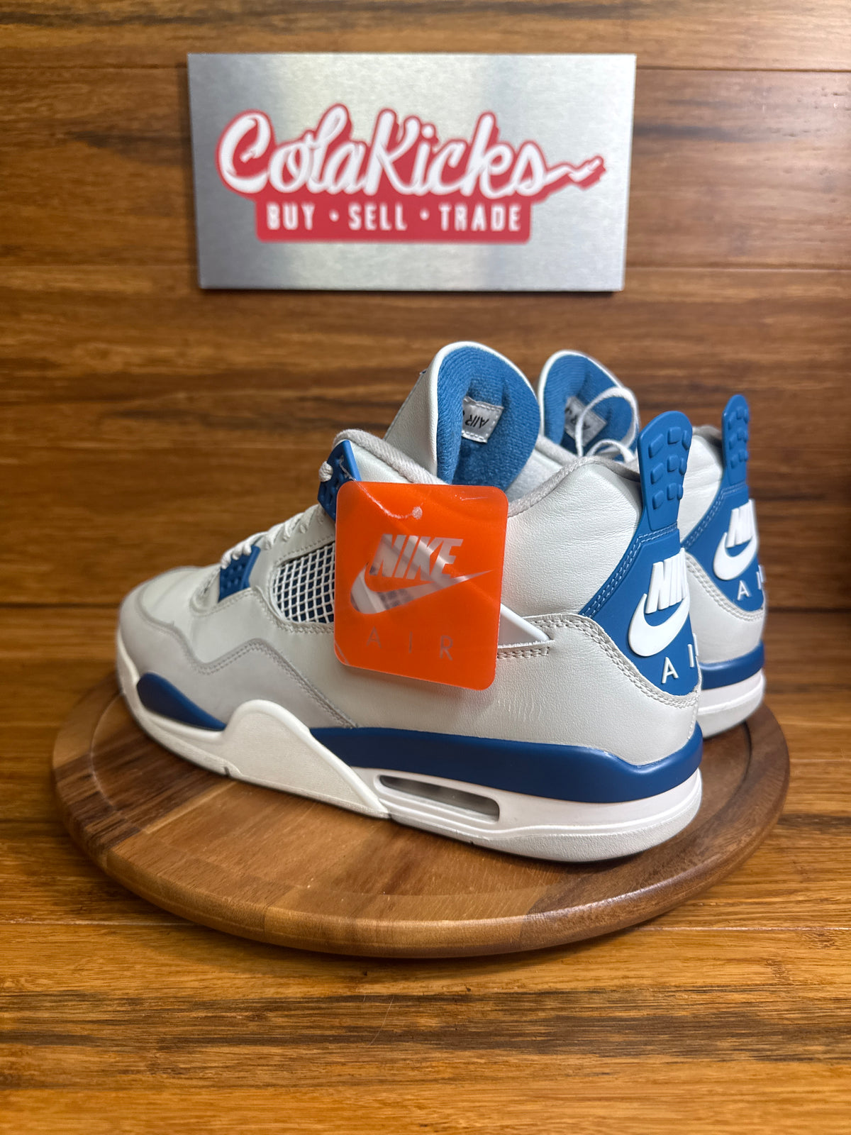 Jordan 4 Retro Military Blue (2024)