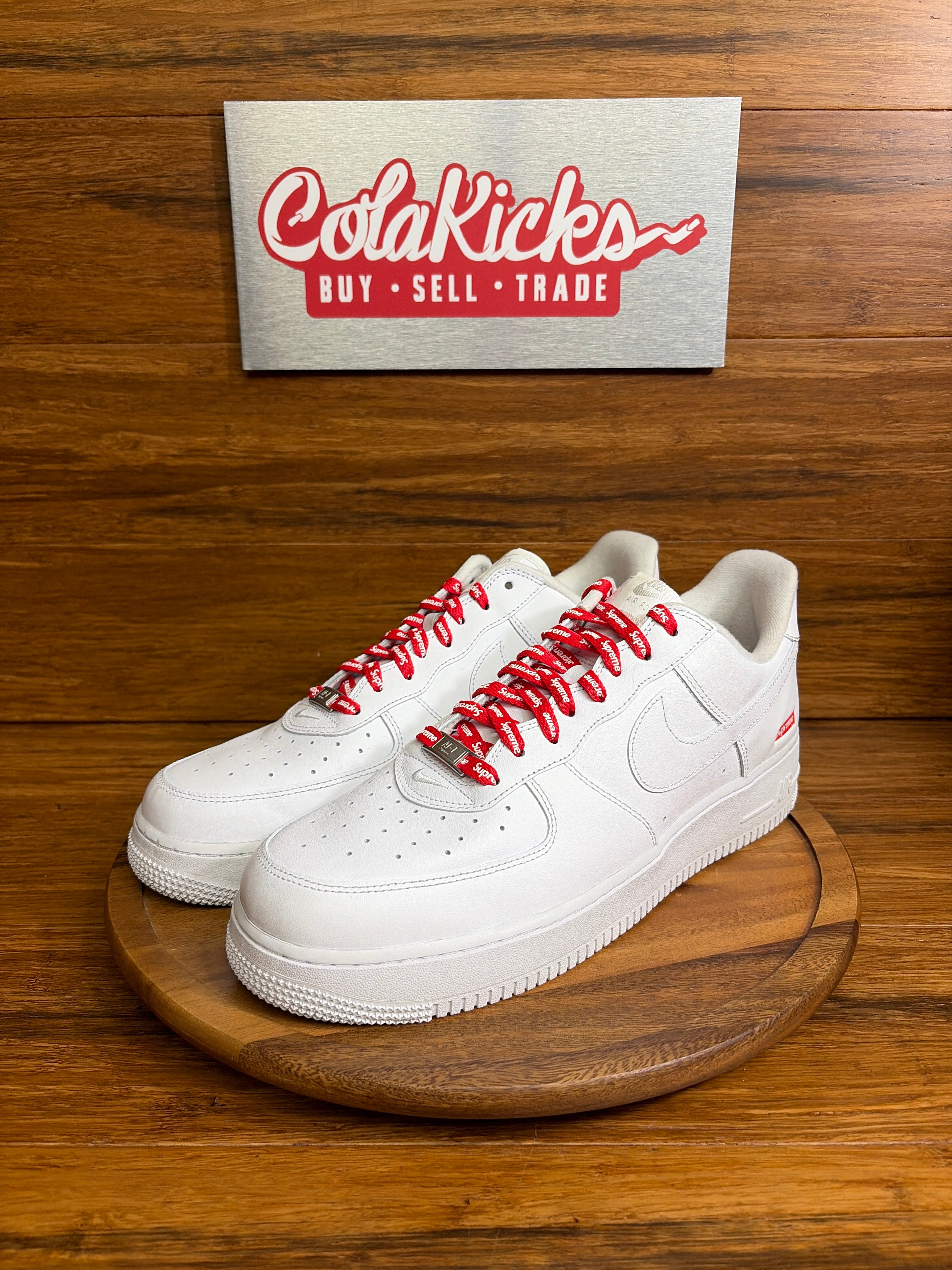 Nike Air Force 1 Low Supreme White