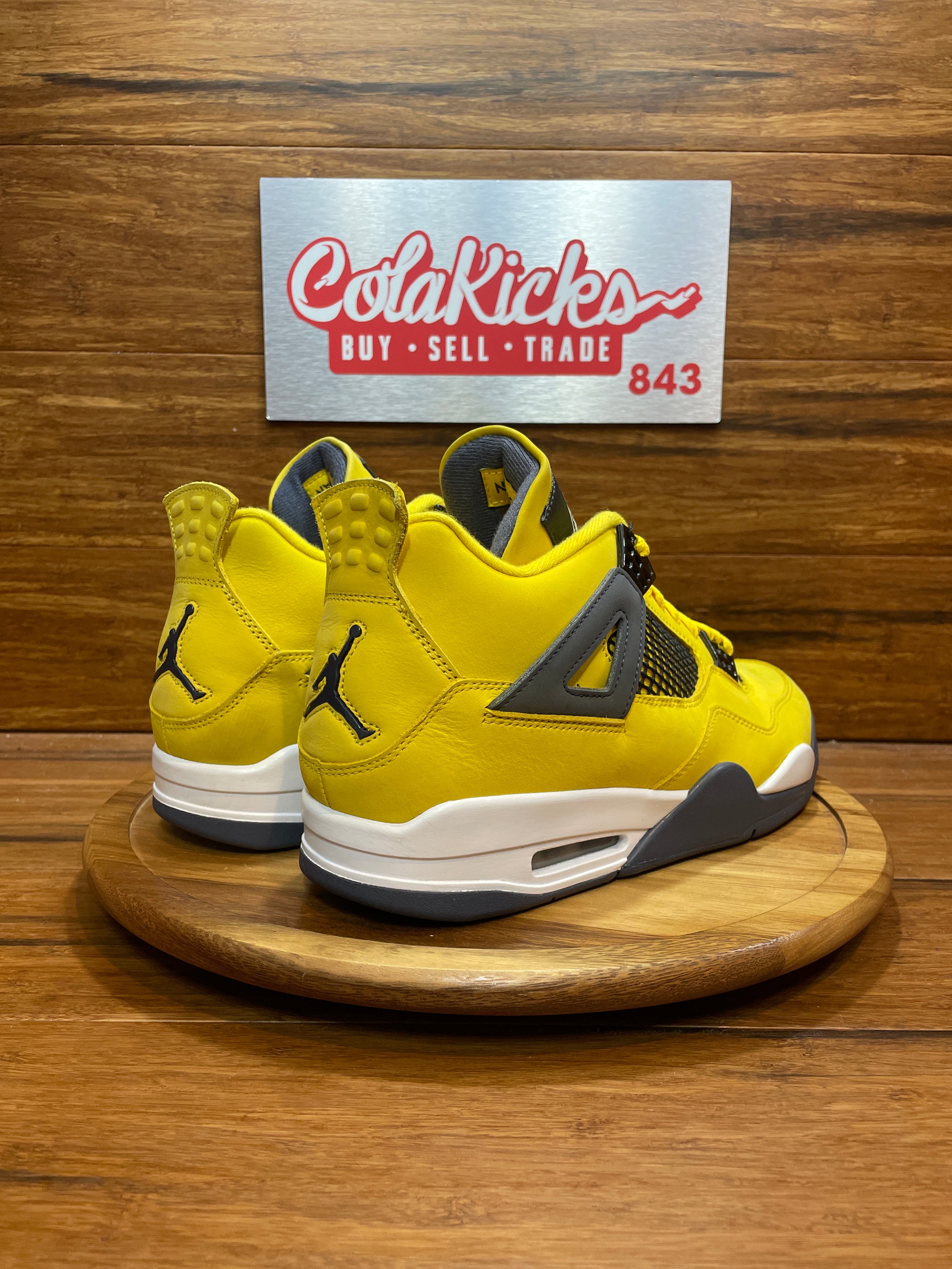 Jordan 4 Retro Lightning (2021)