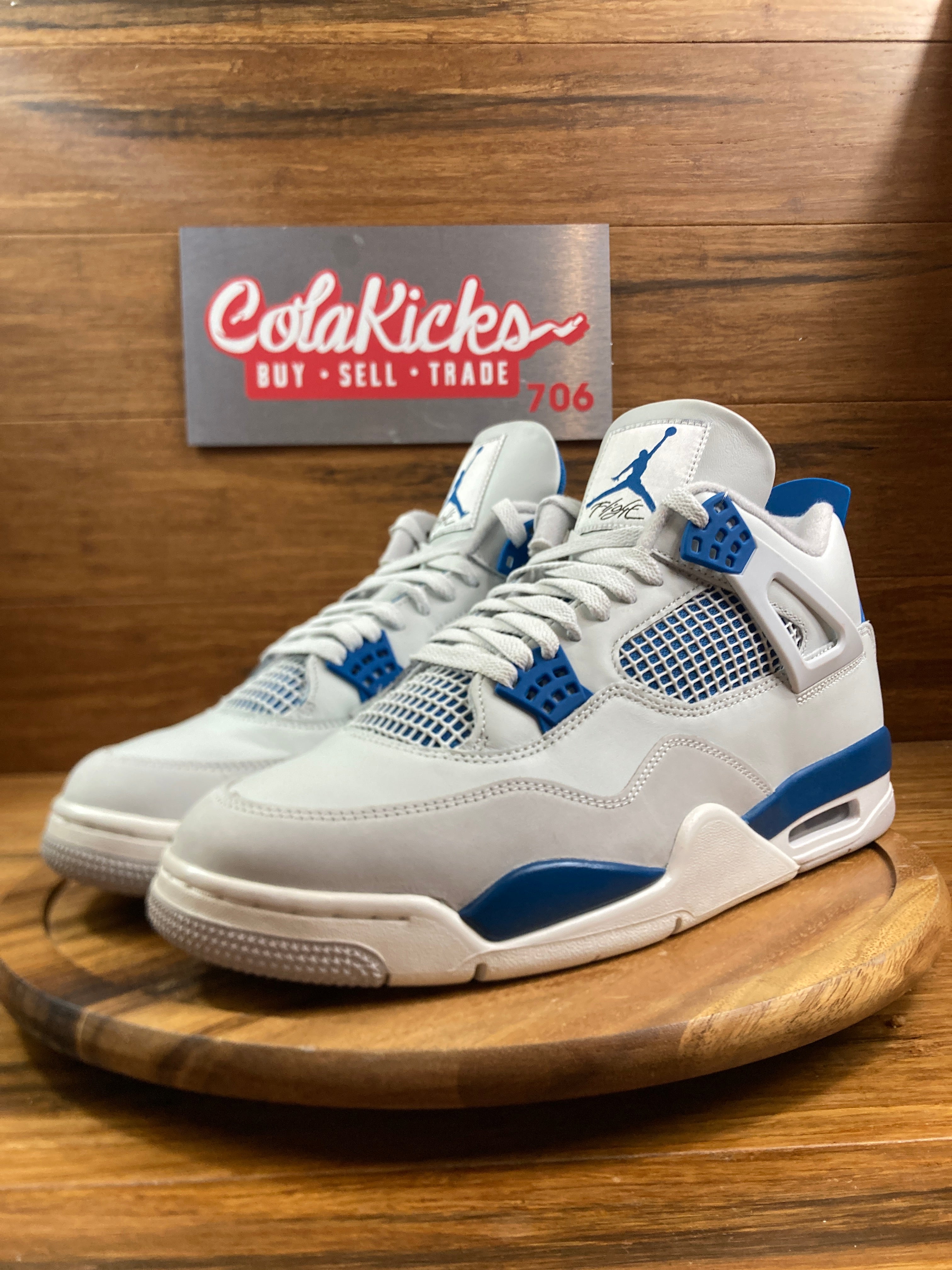 Jordan 4 Retro Military Blue (2024)