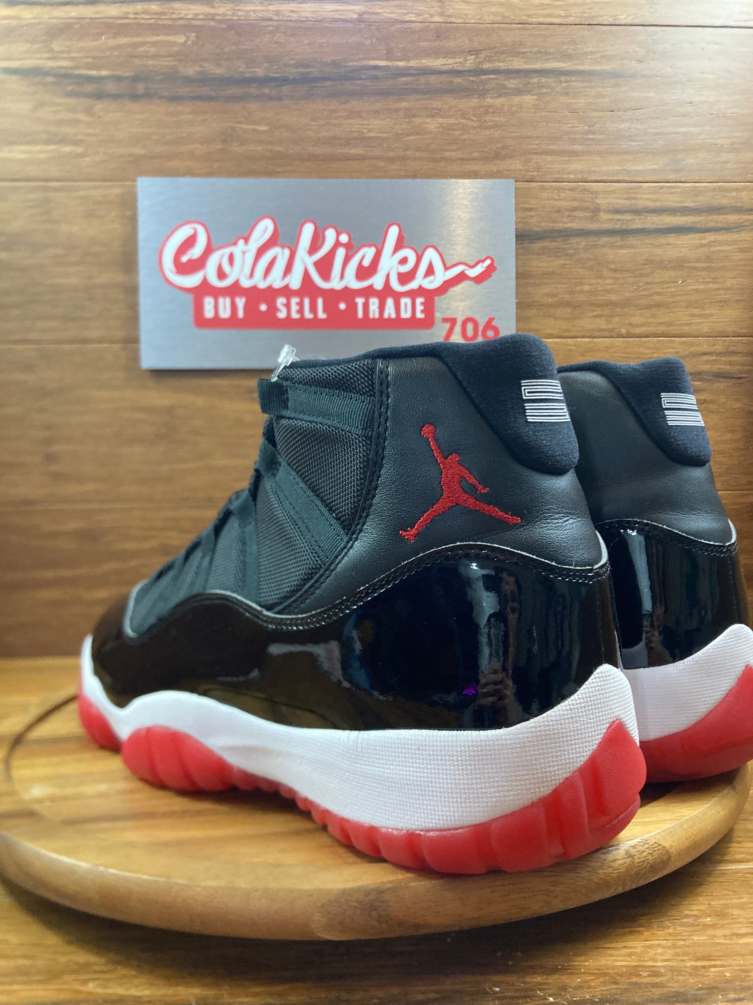 Jordan 11 Retro Playoffs Bred (2019)