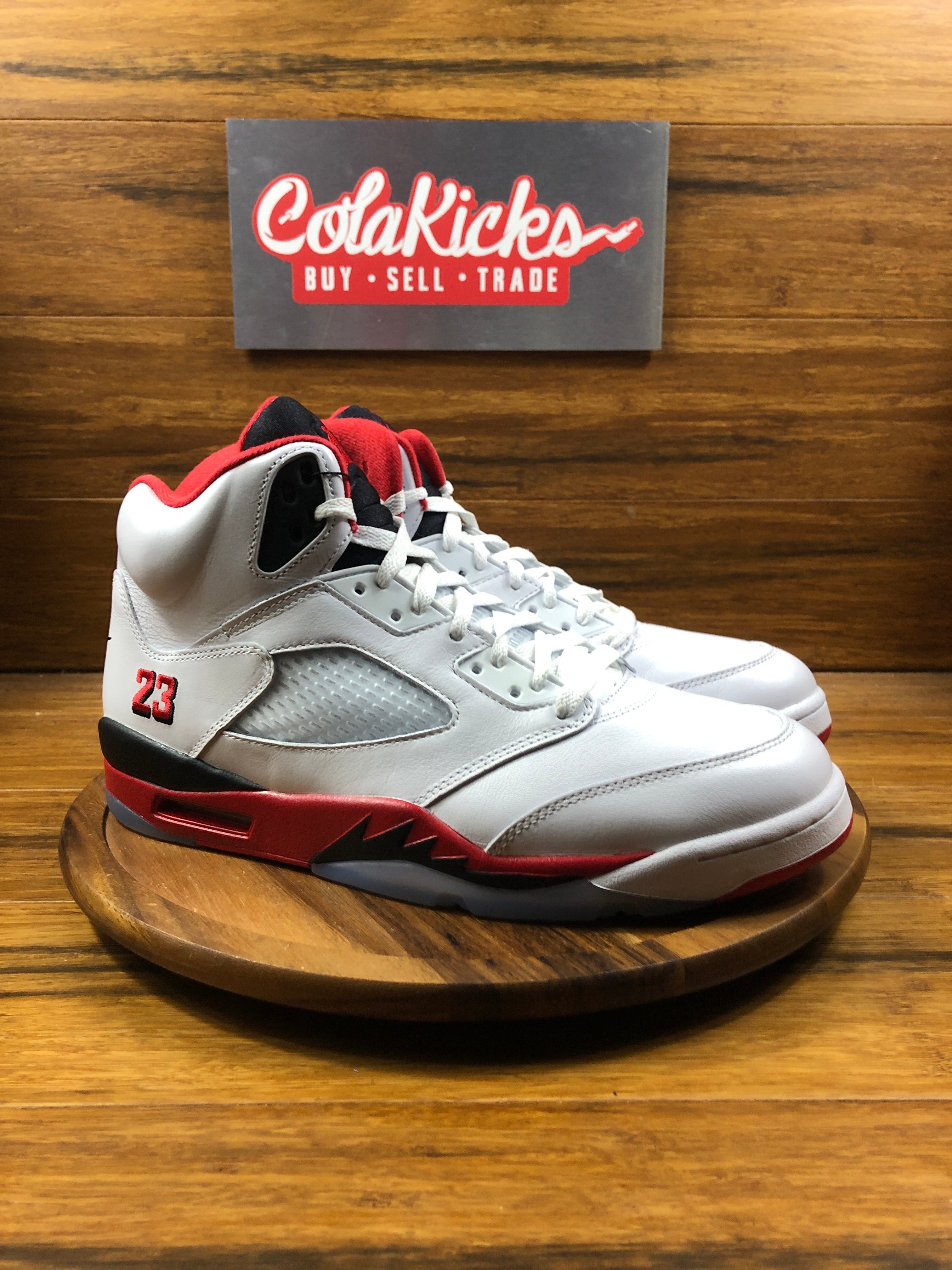 Jordan 5 Retro Fire Red Black Tongue (2025)