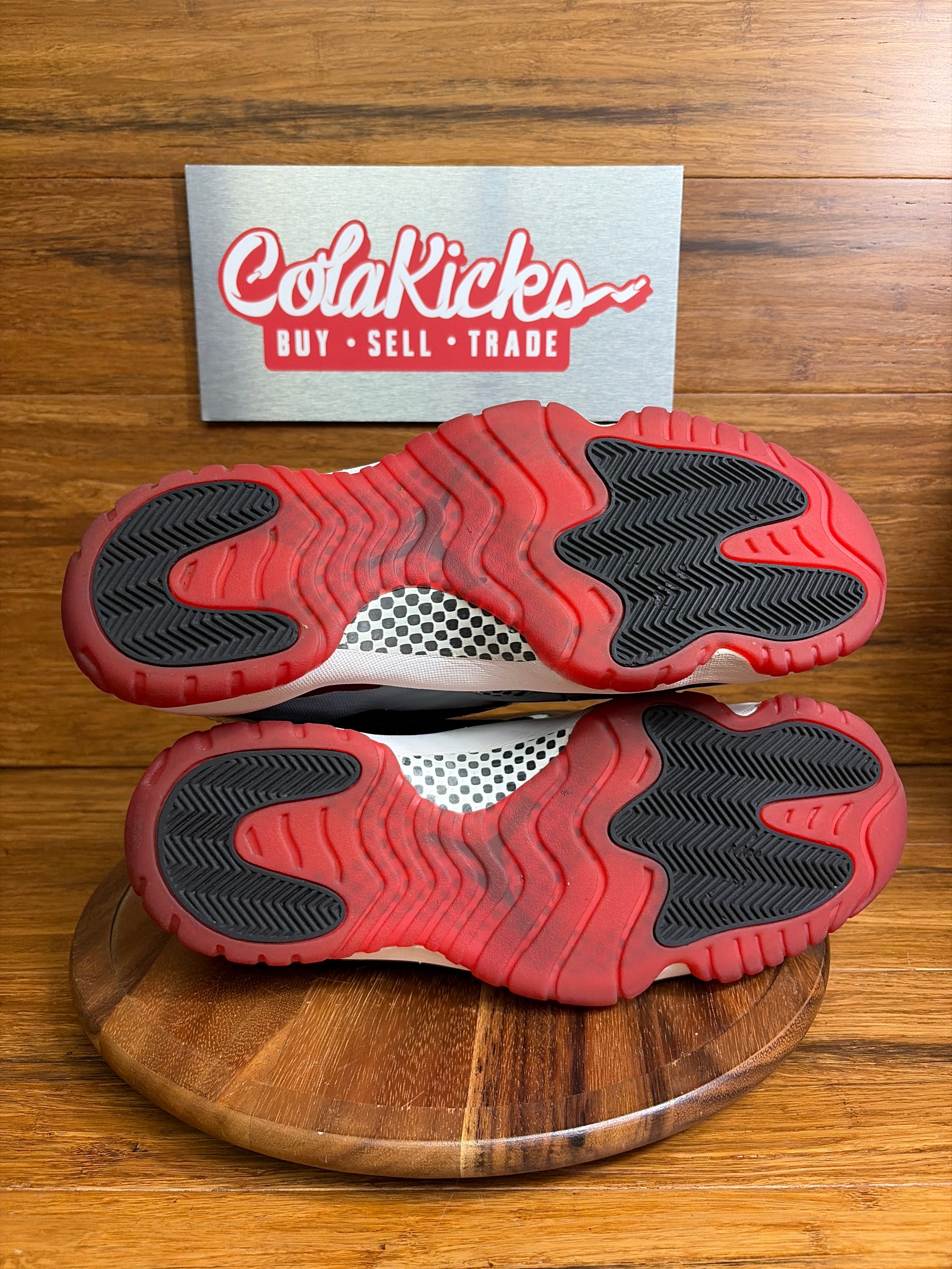 Jordan 11 Retro Playoffs Bred (2019)