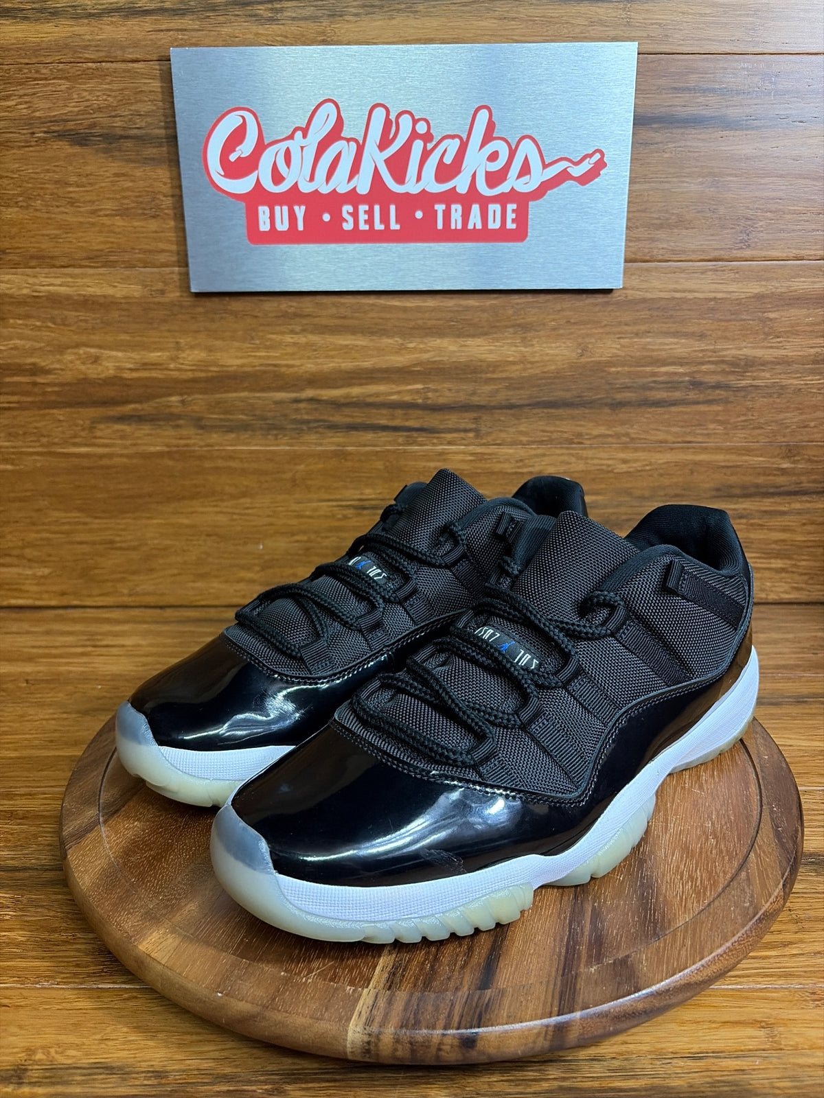 Jordan 11 Retro Low Space Jam