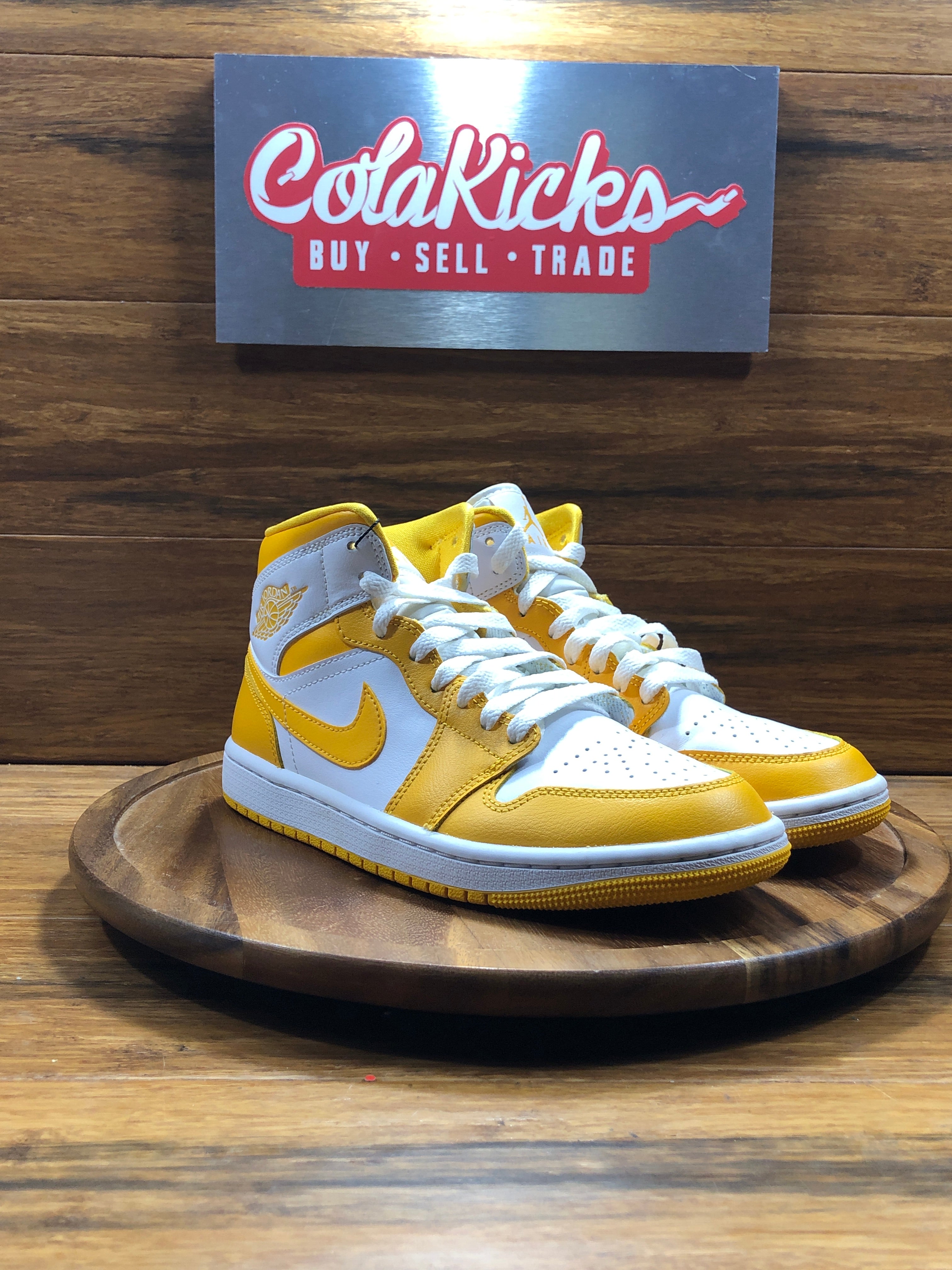 Jordan 1 Mid White University Gold (Women's)