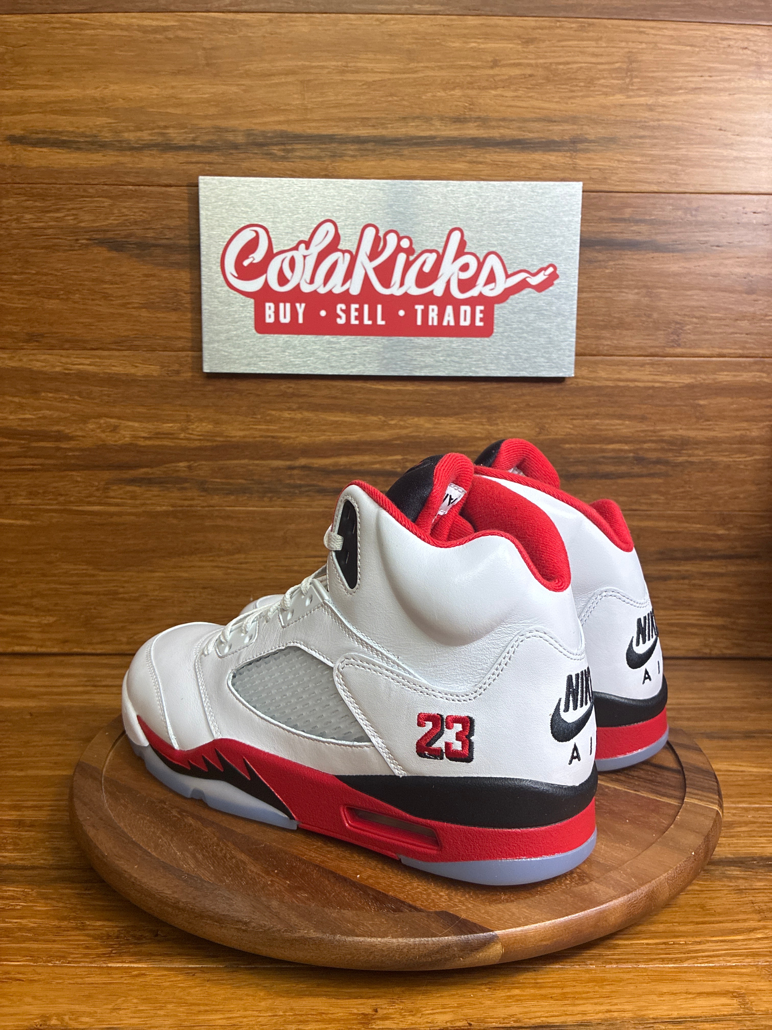 Jordan 5 Retro Fire Red Black Tongue (2025)