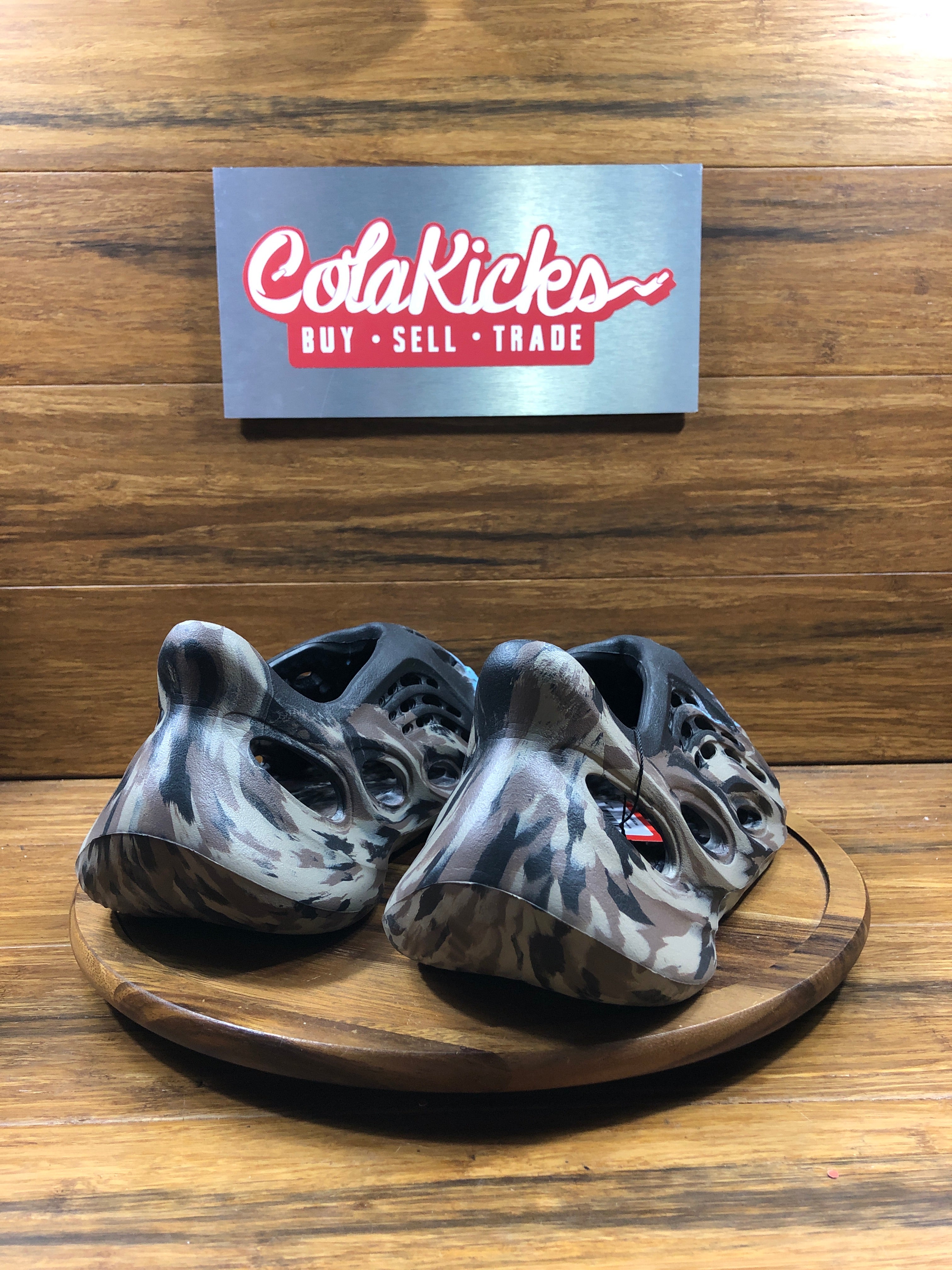 adidas Yeezy Foam RNR MX Cinder
