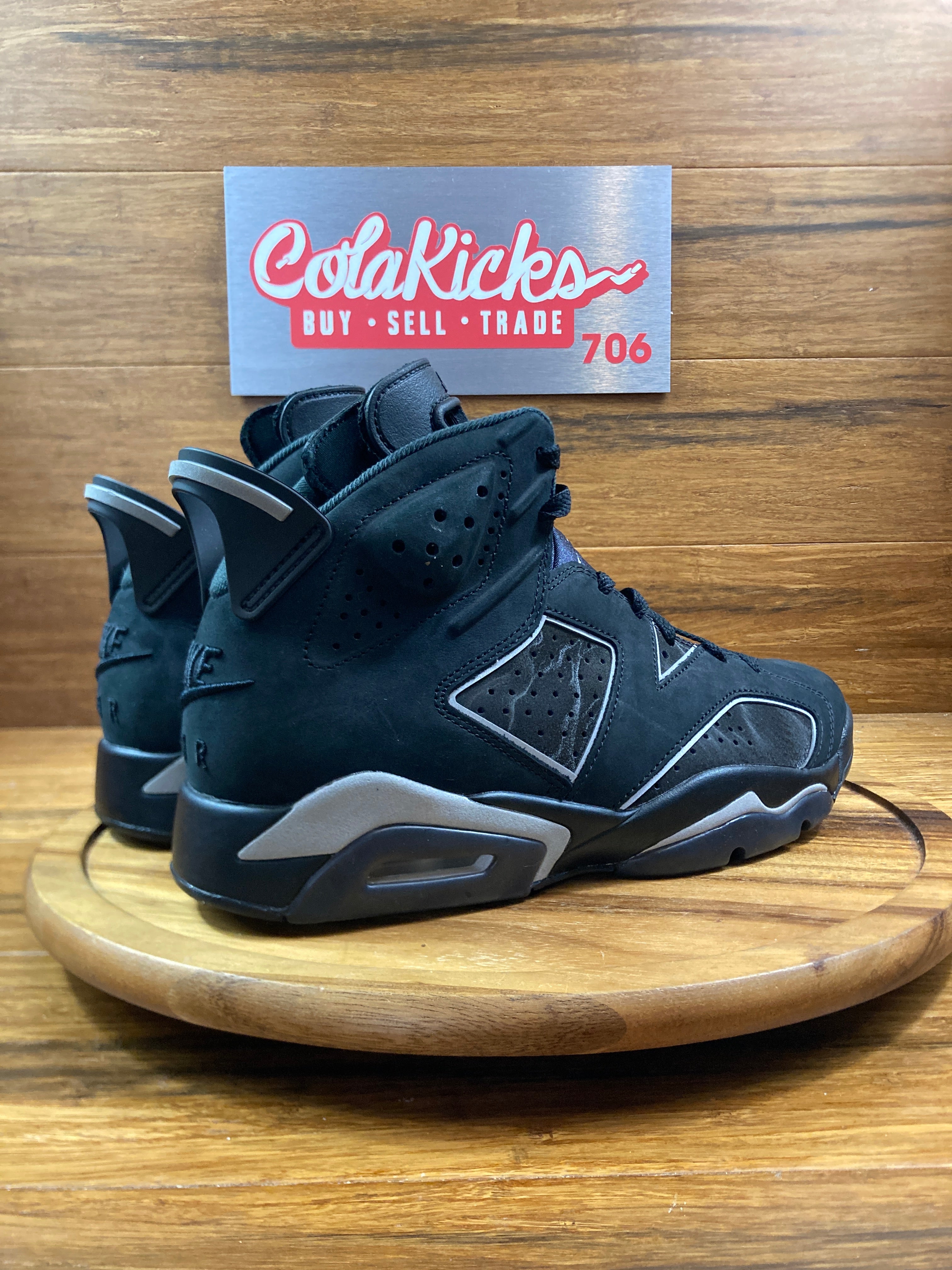 Jordan 6 Retro Cap and Gown