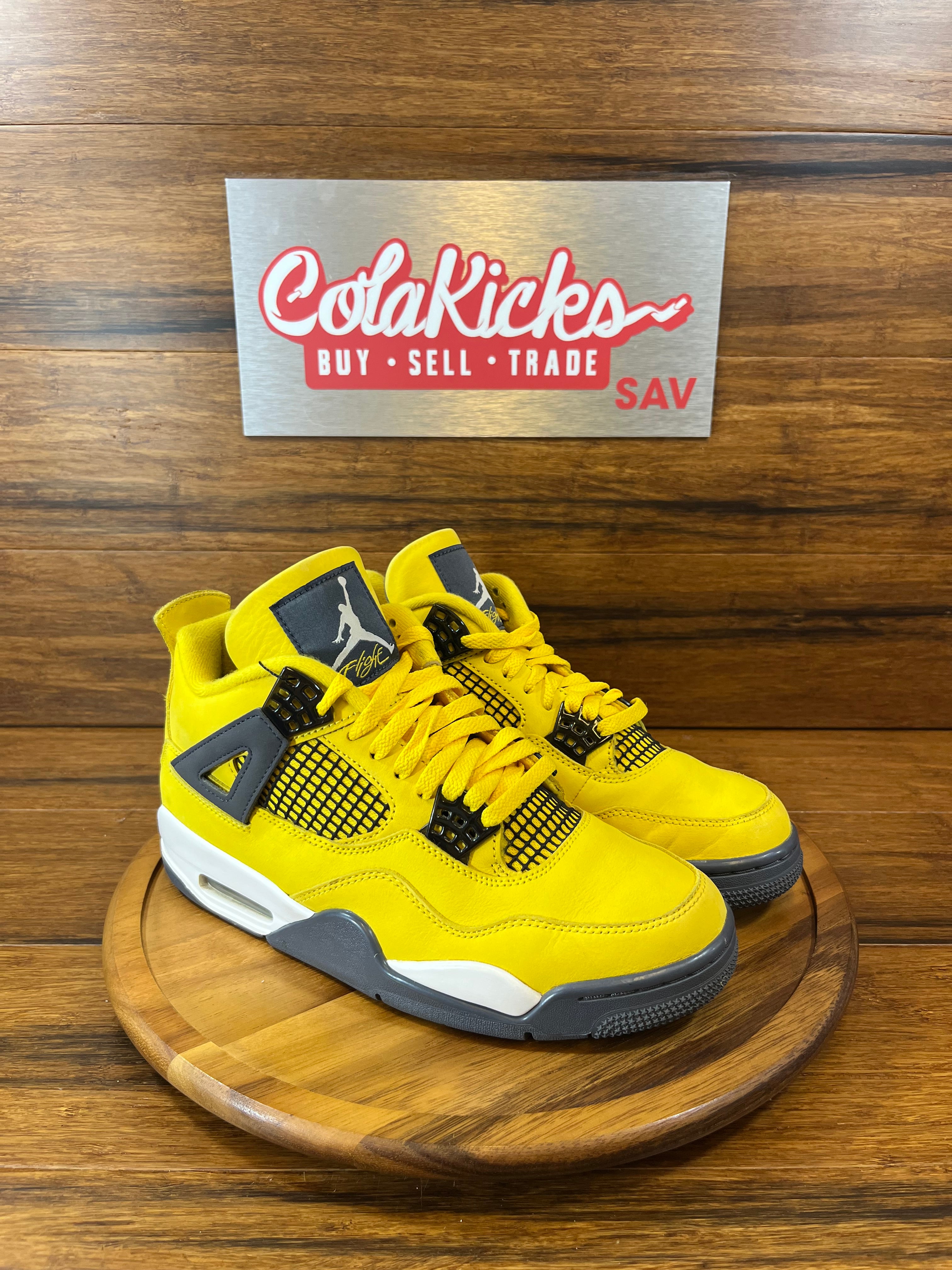 Jordan 4 Retro Lightning (2021)