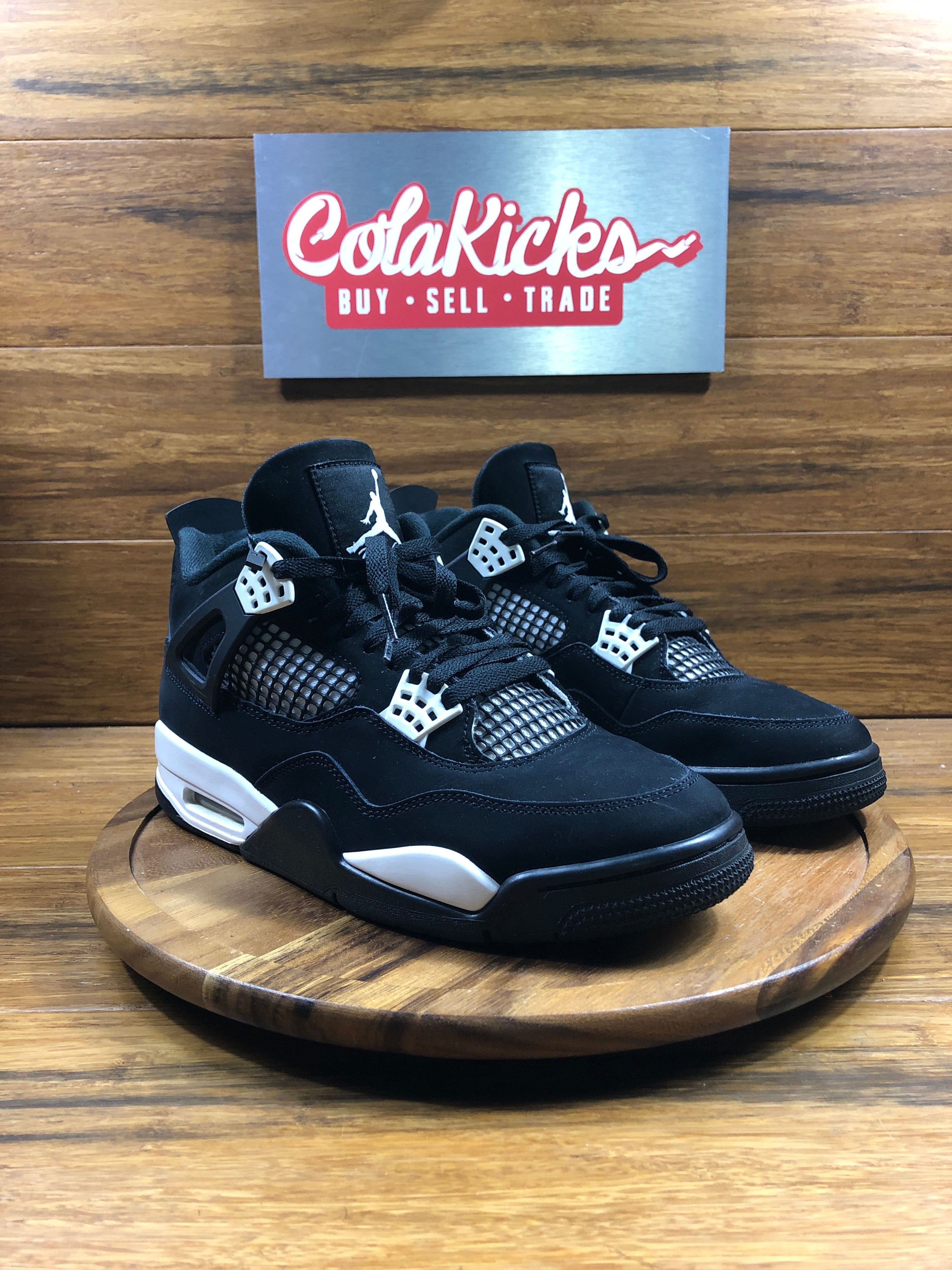 Jordan 4 Retro White Thunder