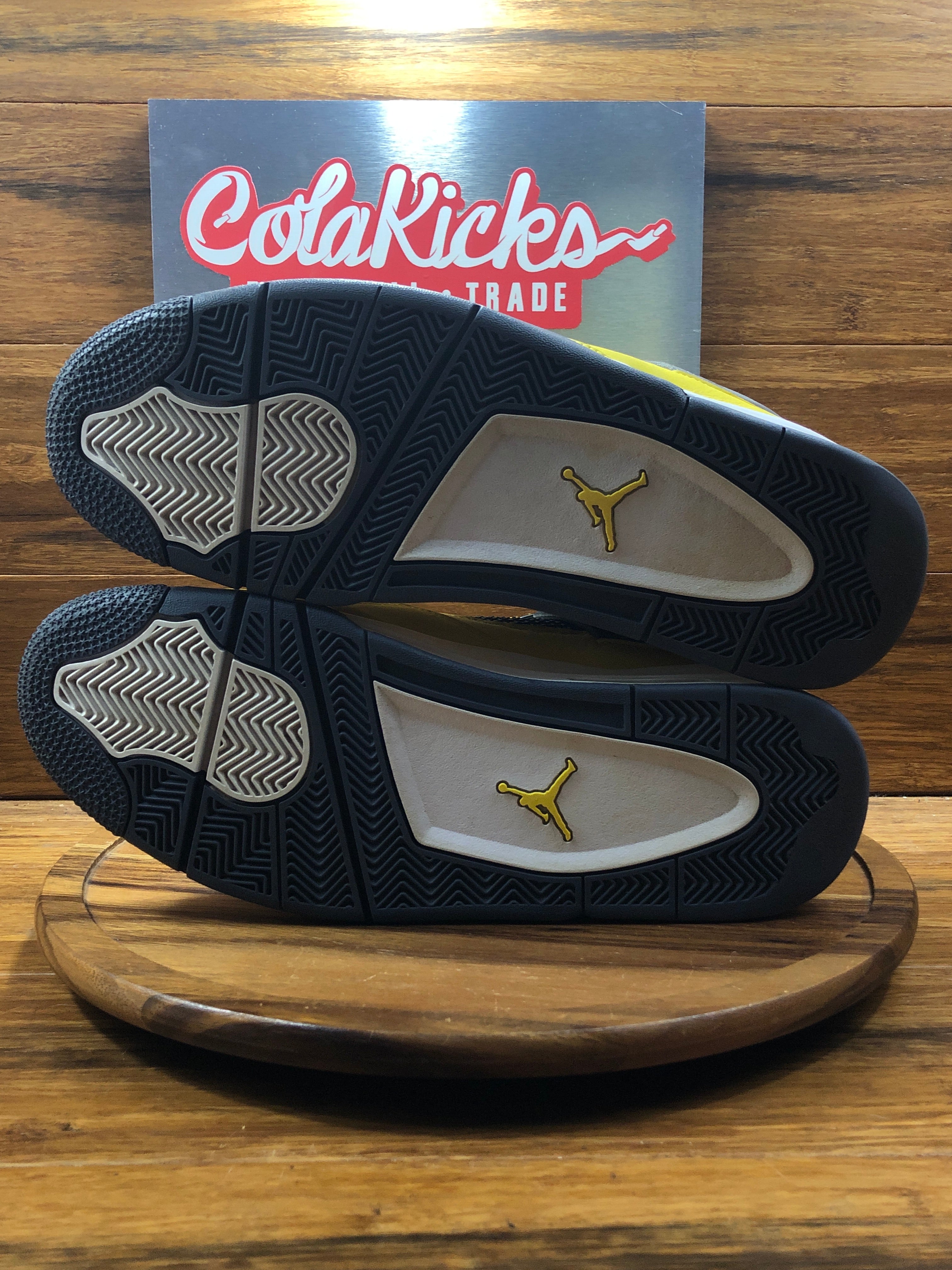 Jordan 4 Retro Lightning (2021)