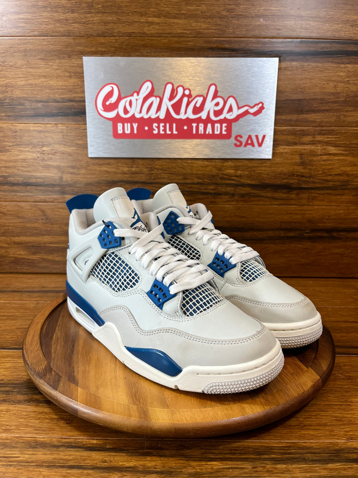 Jordan 4 Retro Military Blue (2024)