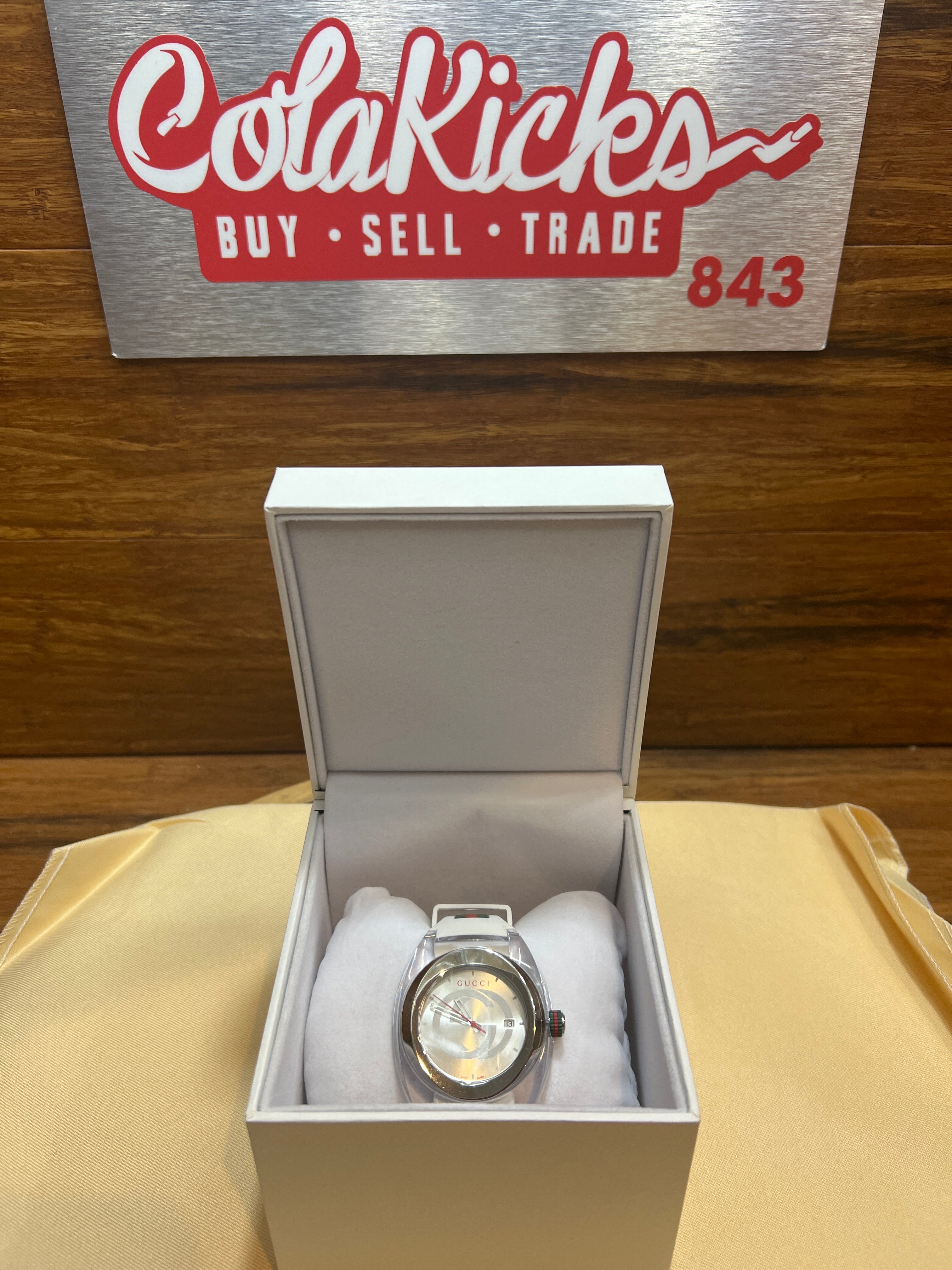 Gucci 137.1 Sync White