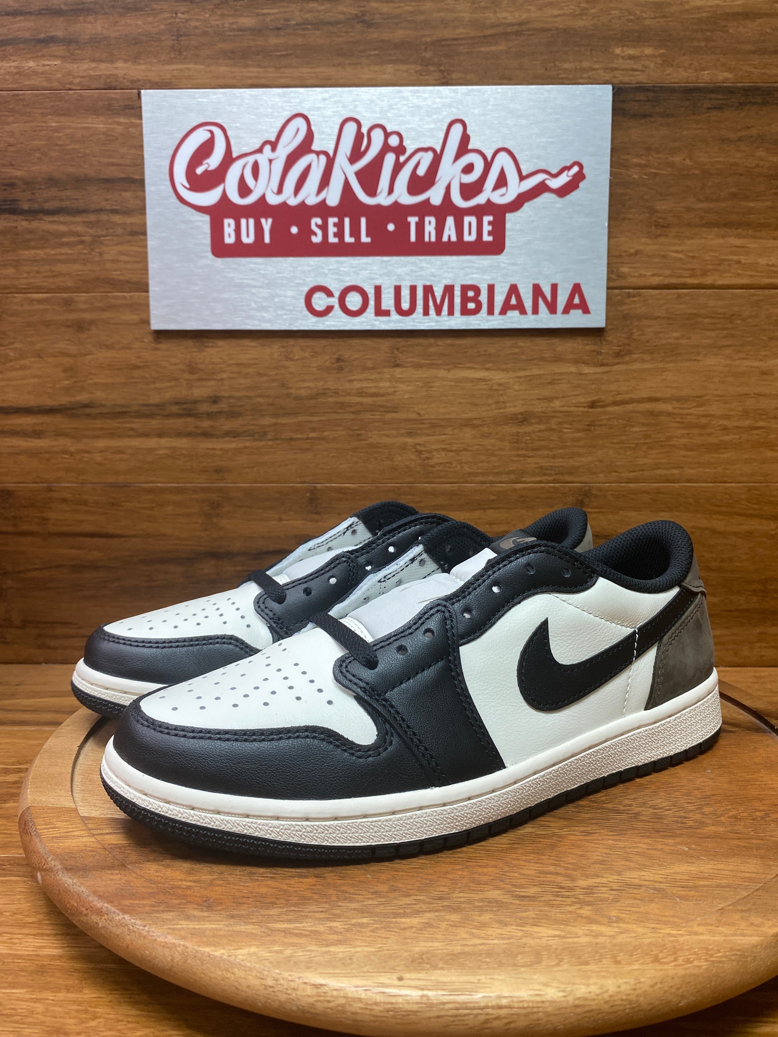 Jordan 1 Retro Low OG Mocha