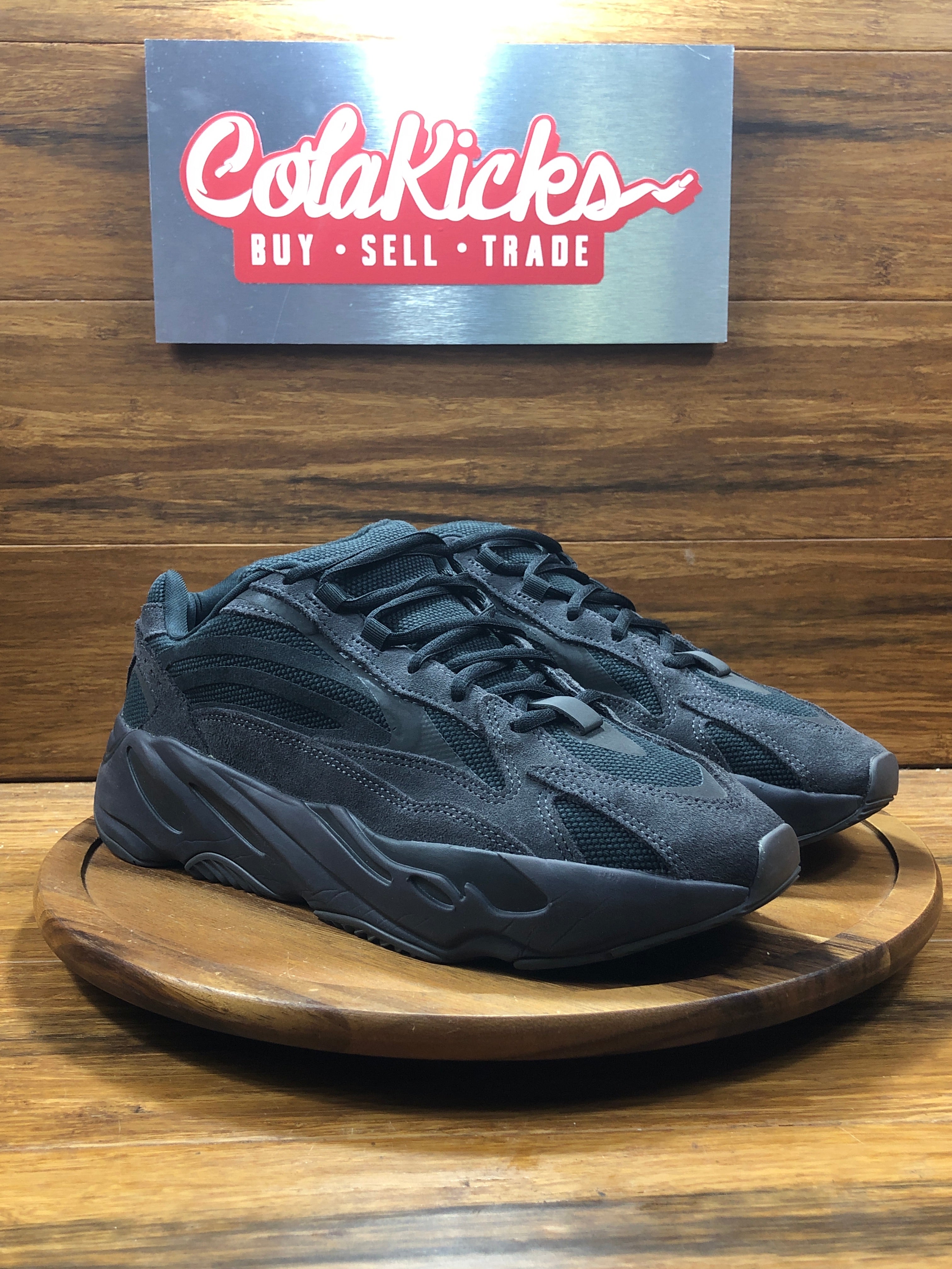 adidas Yeezy Boost 700 V2 Vanta