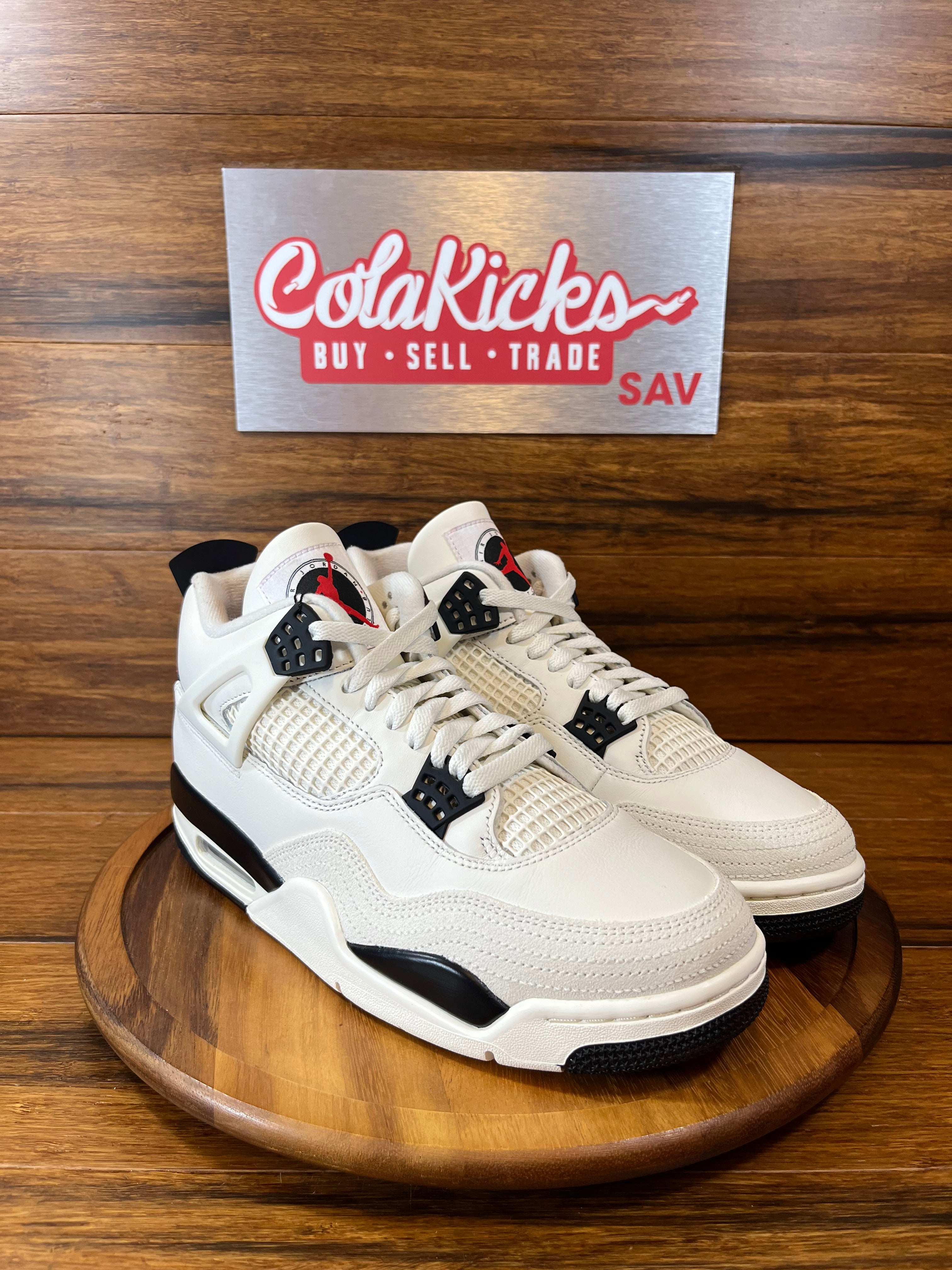 Jordan 4 Retro Flight Club