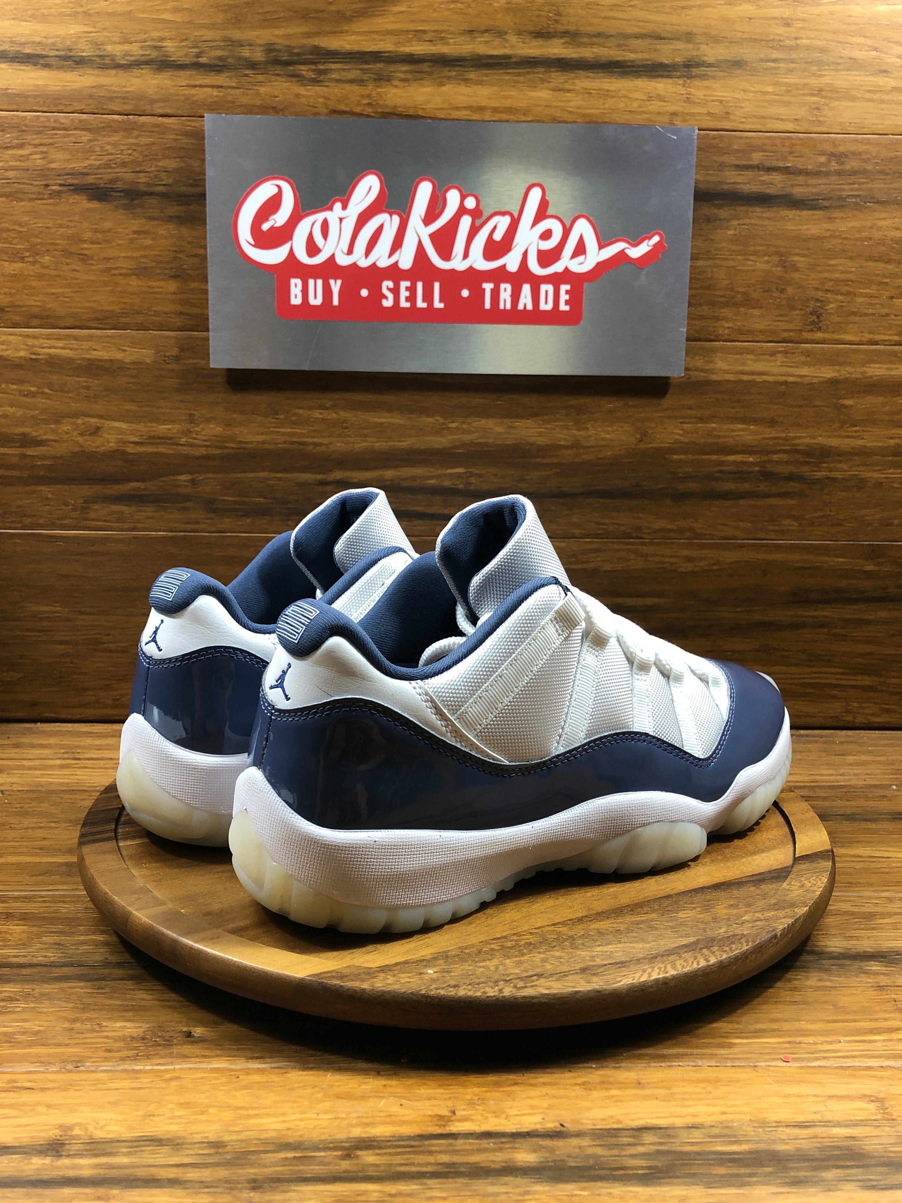 Jordan 11 Retro Low Diffused Blue