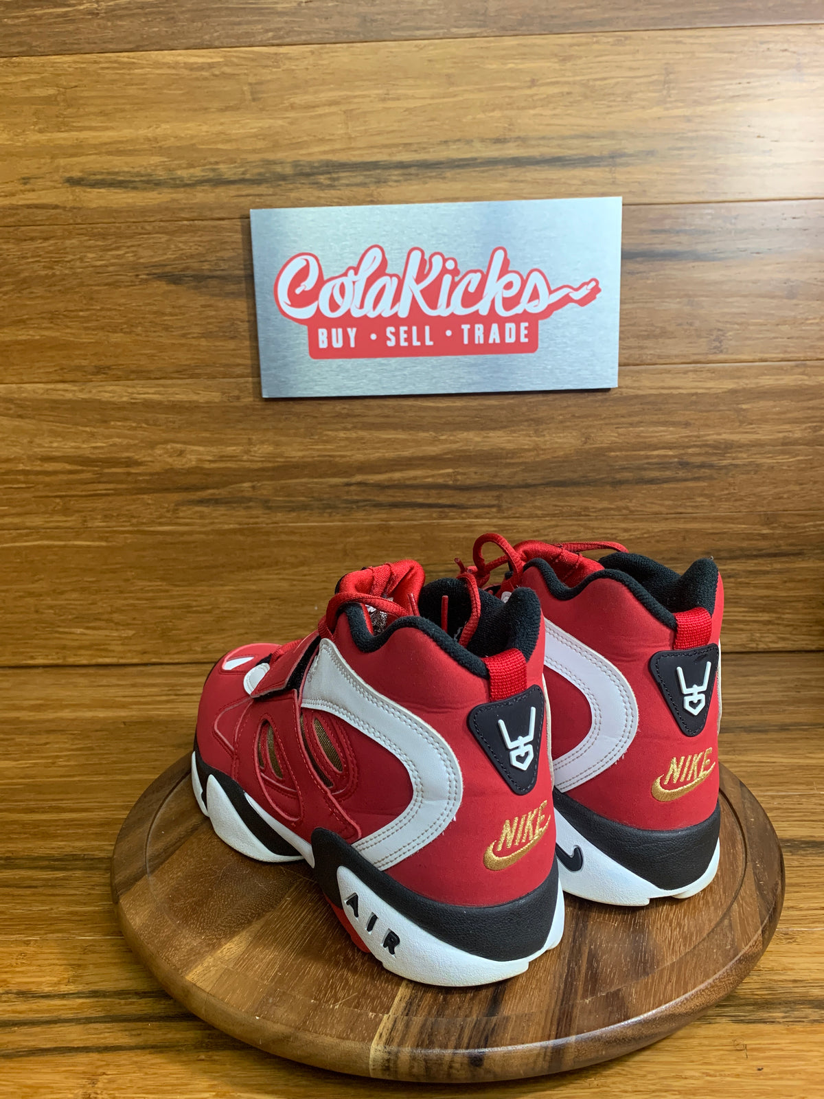 Nike Air Diamond Turf 2 Red Gold (2026)