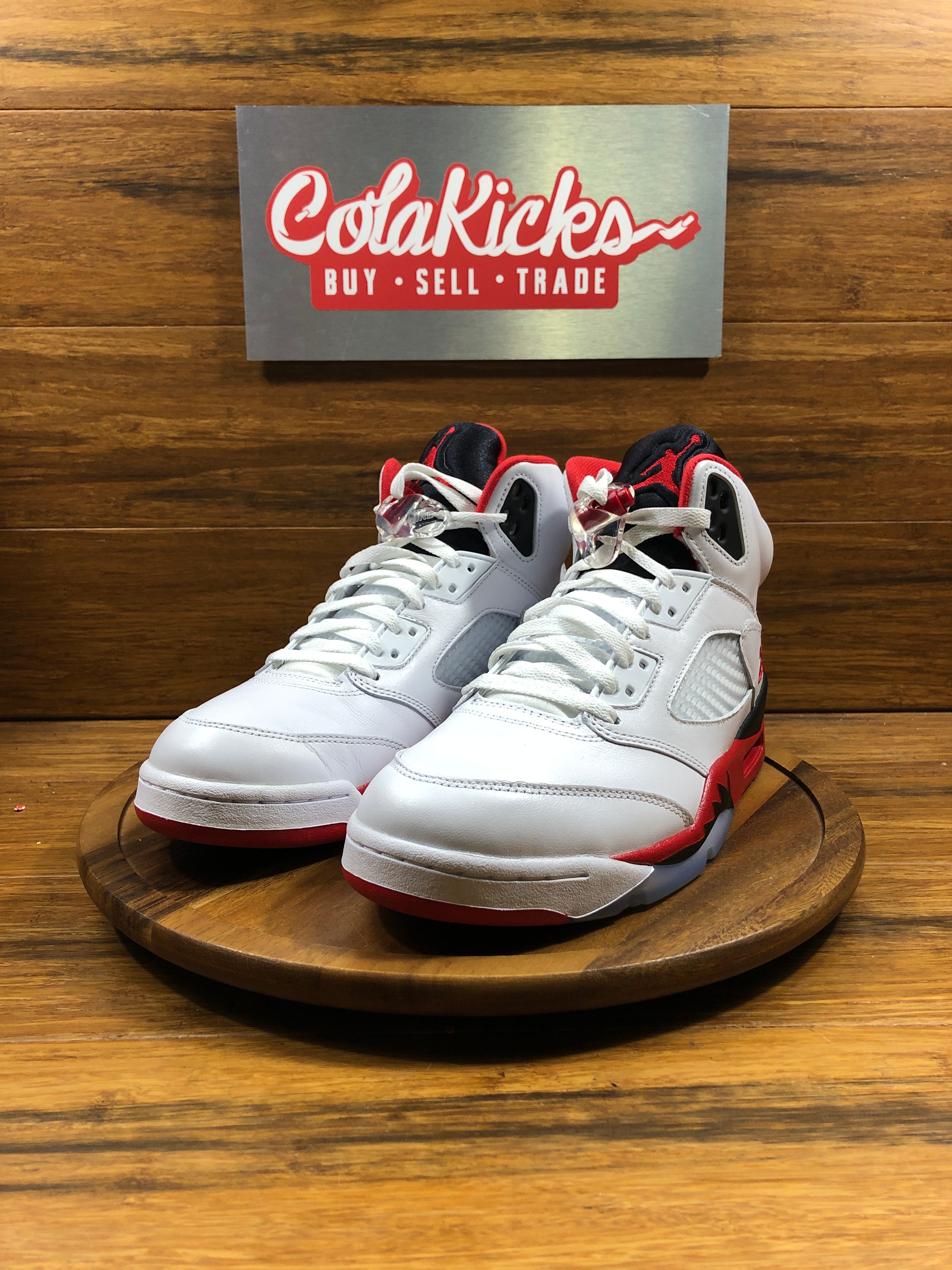 Jordan 5 Retro Fire Red Black Tongue (2025)