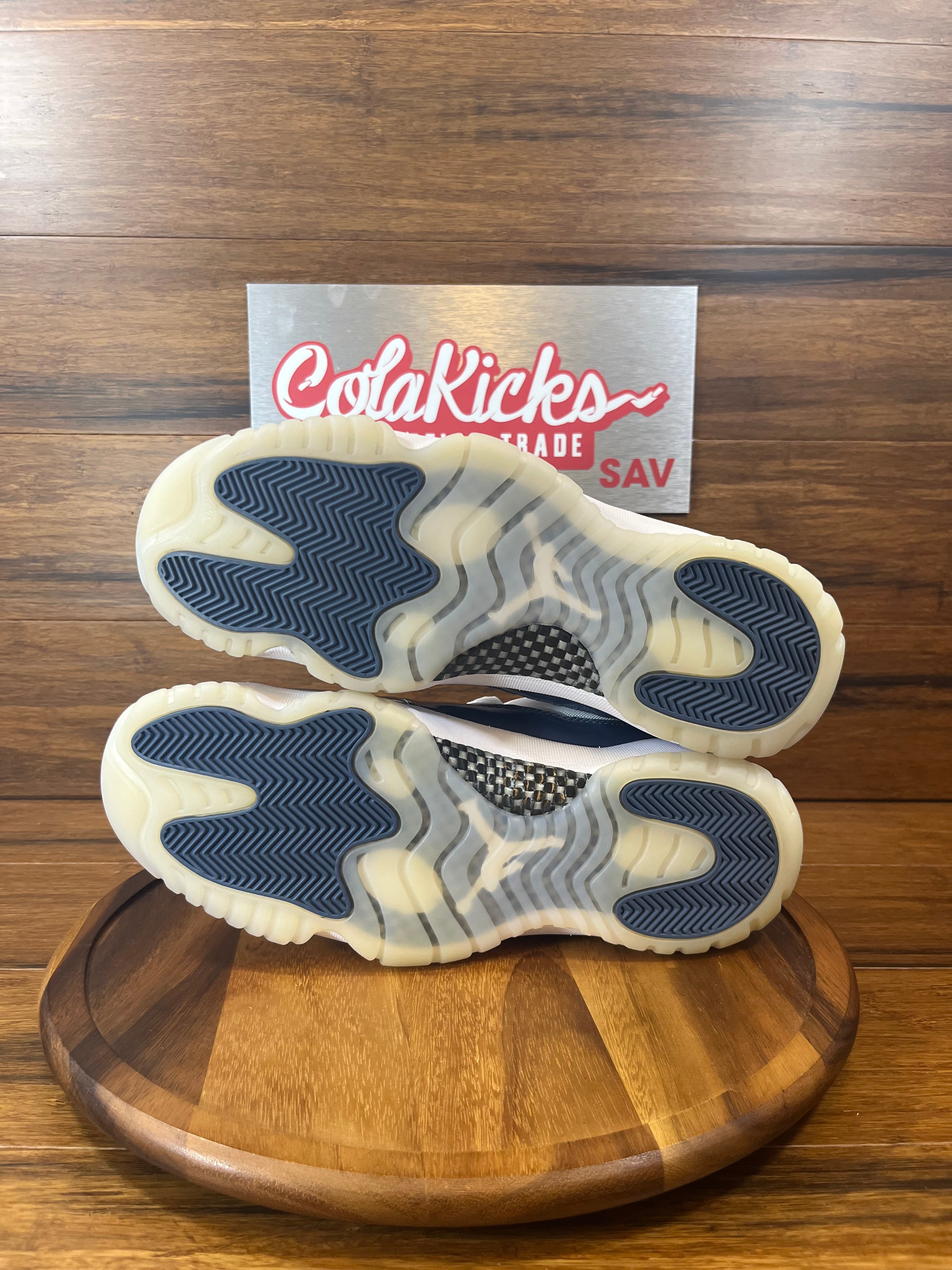 Jordan 11 Retro Low Diffused Blue