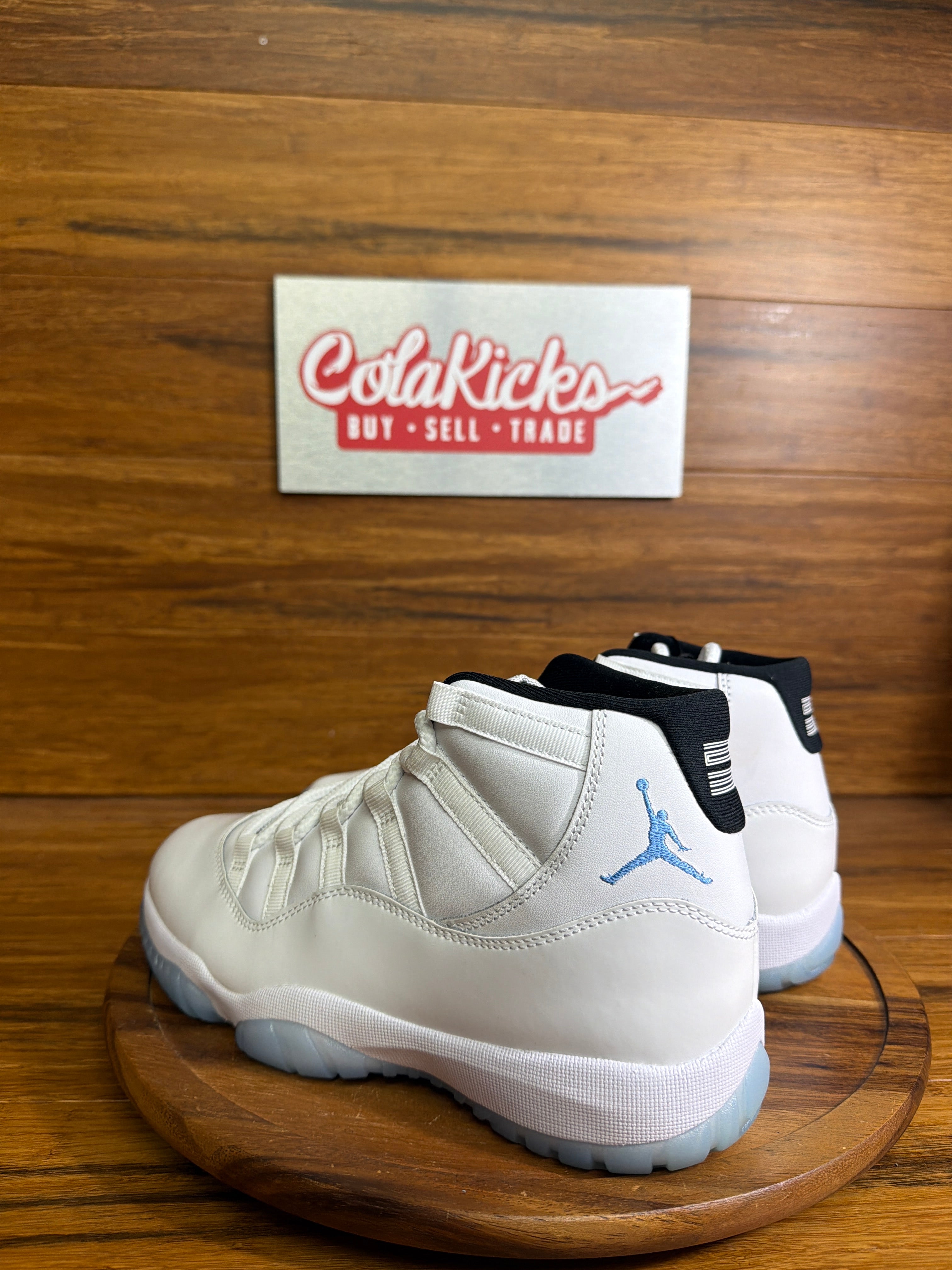 Jordan 11 Retro Legend Blue (2024)