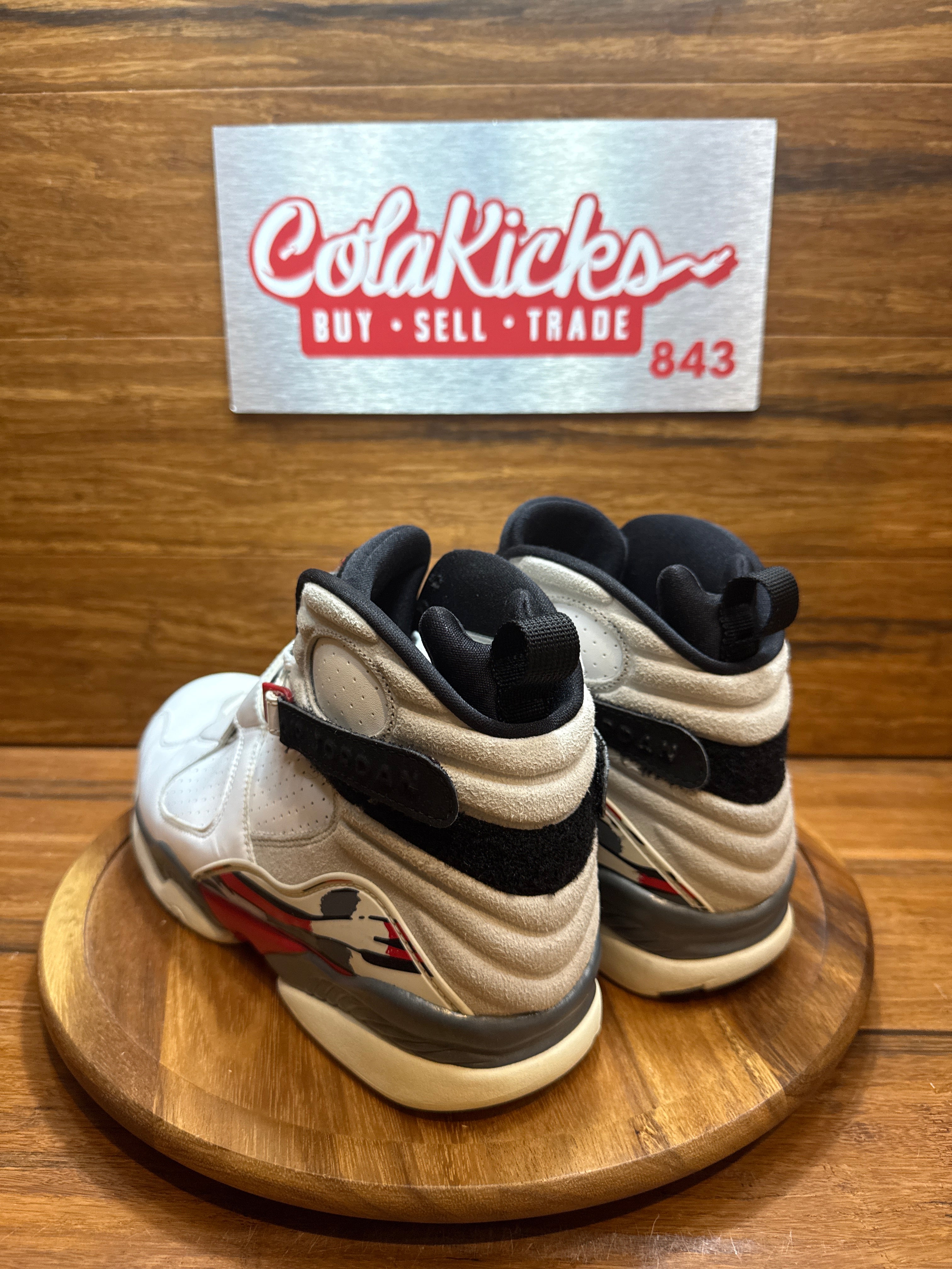 Jordan 8 Retro Bugs Bunny (2013)