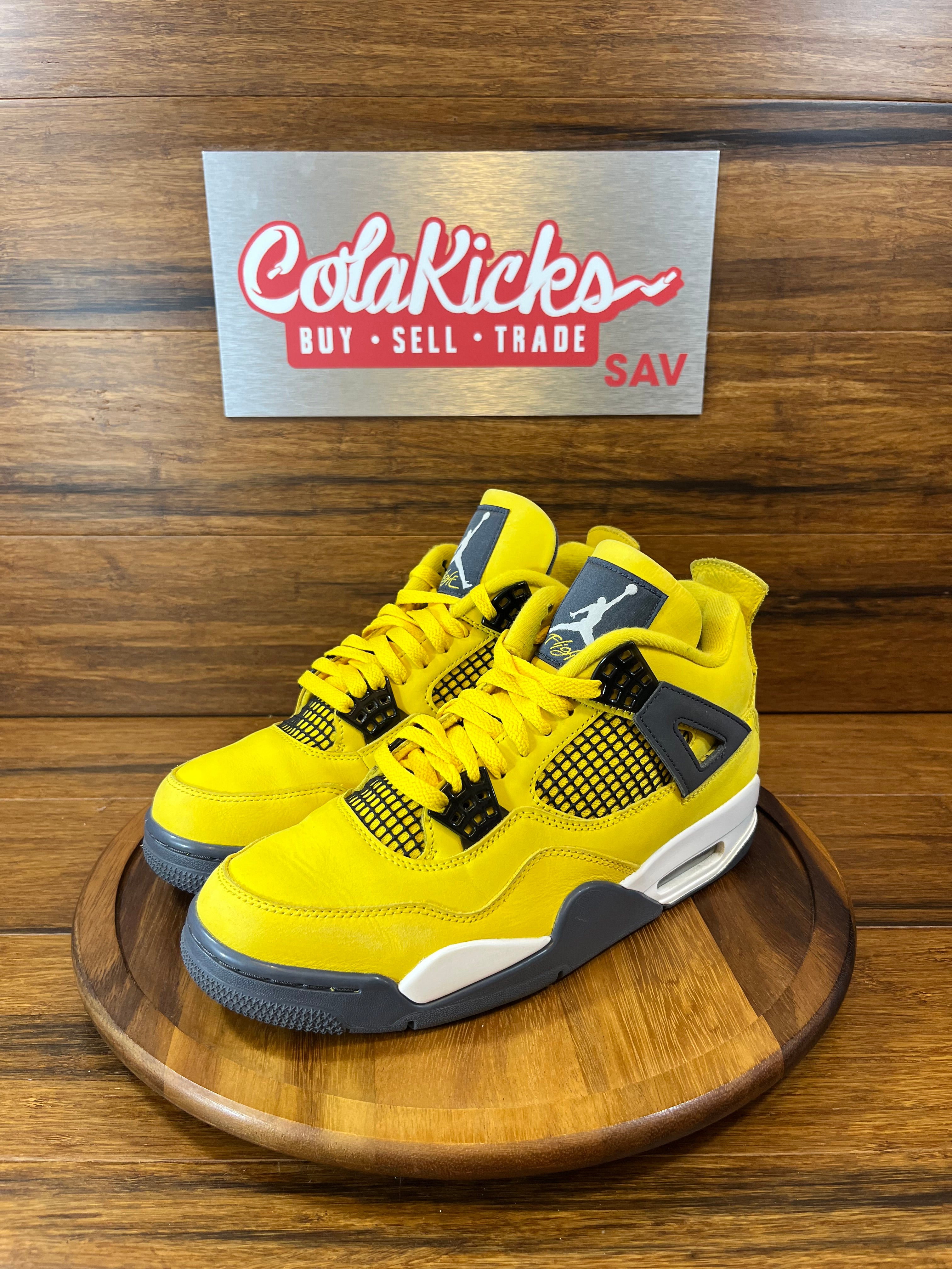 Jordan 4 Retro Lightning (2021)