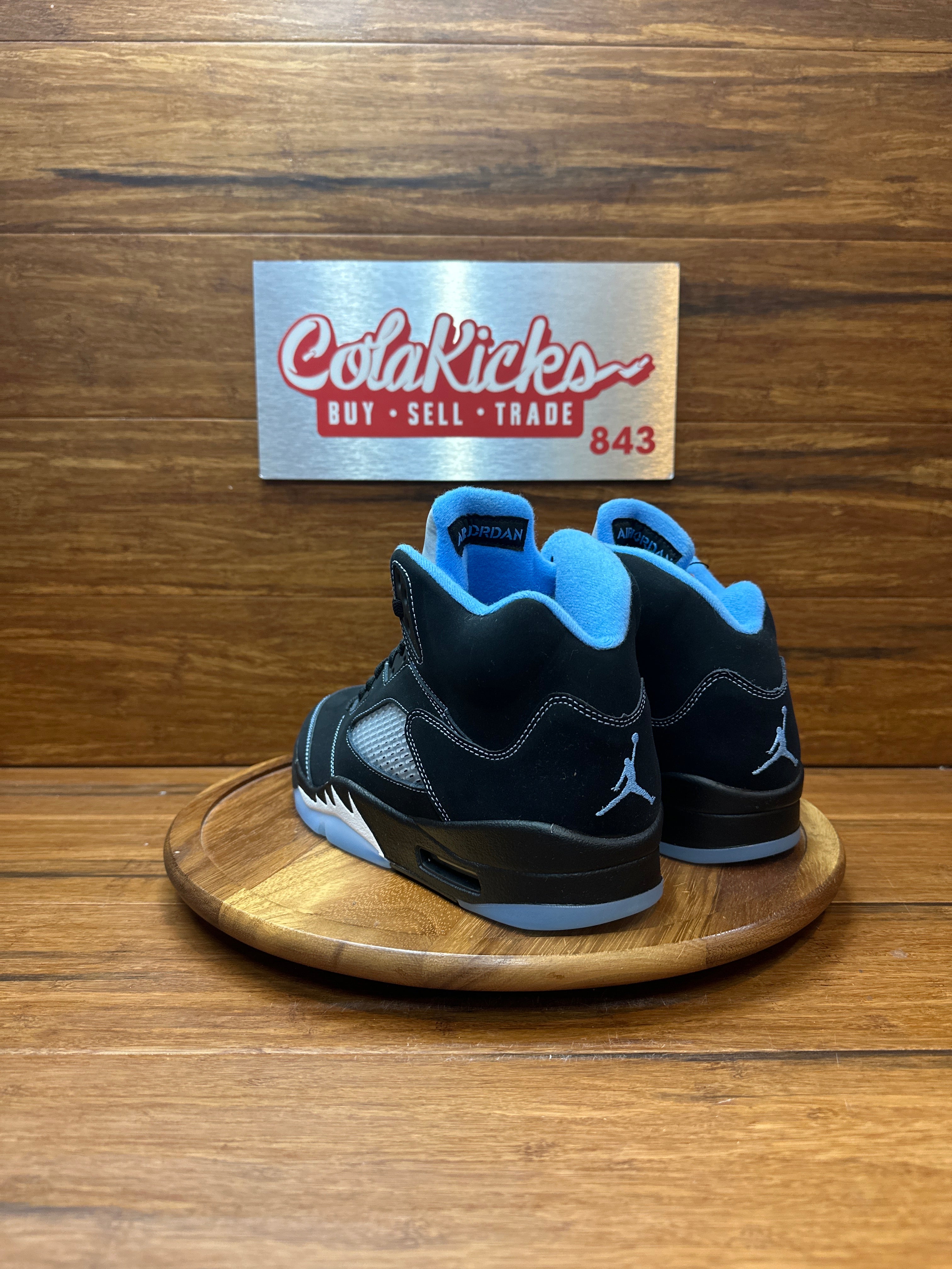 Jordan 5 Retro Black University Blue (2026)