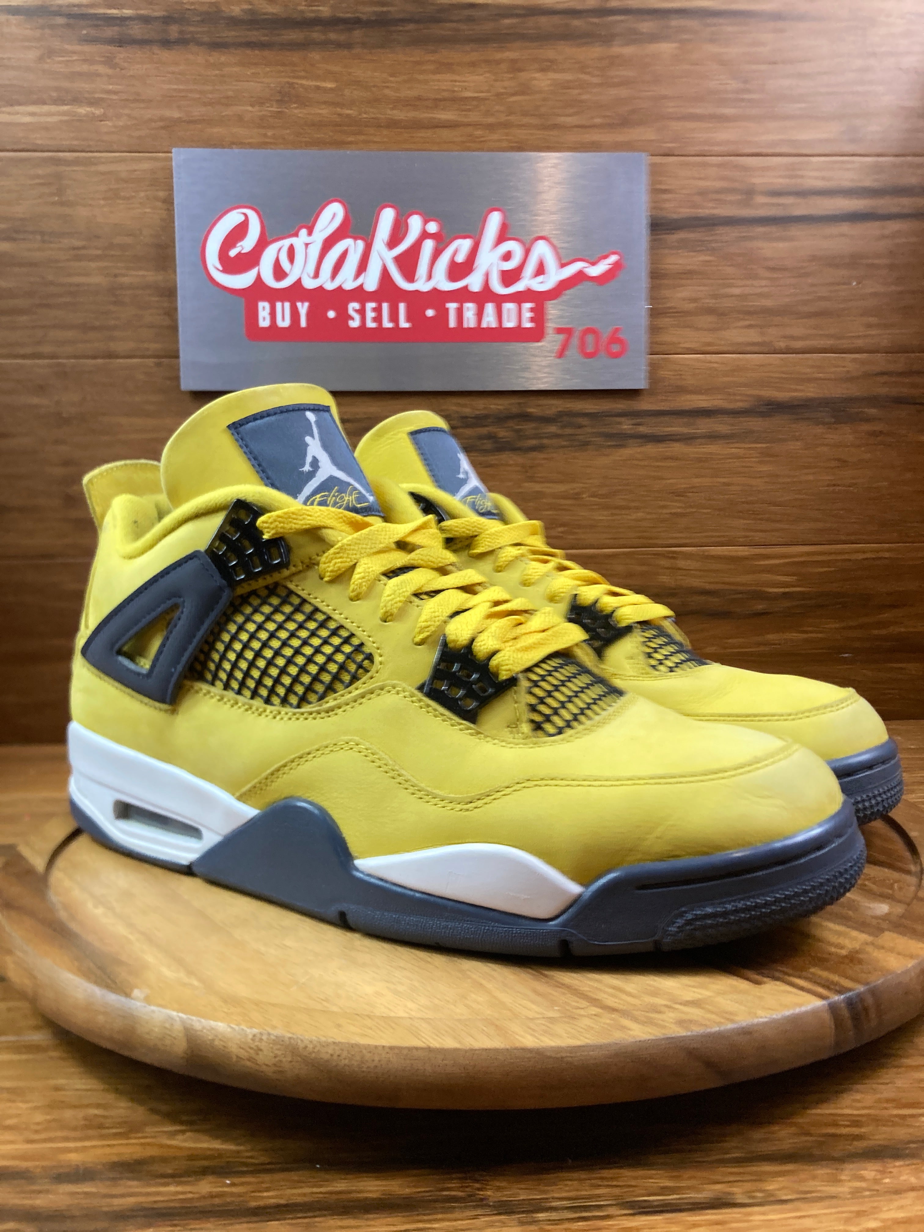 Jordan 4 Retro Lightning (2021)