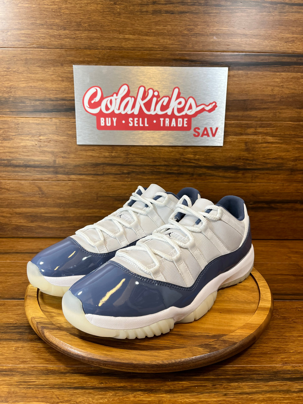Jordan 11 Retro Low Diffused Blue