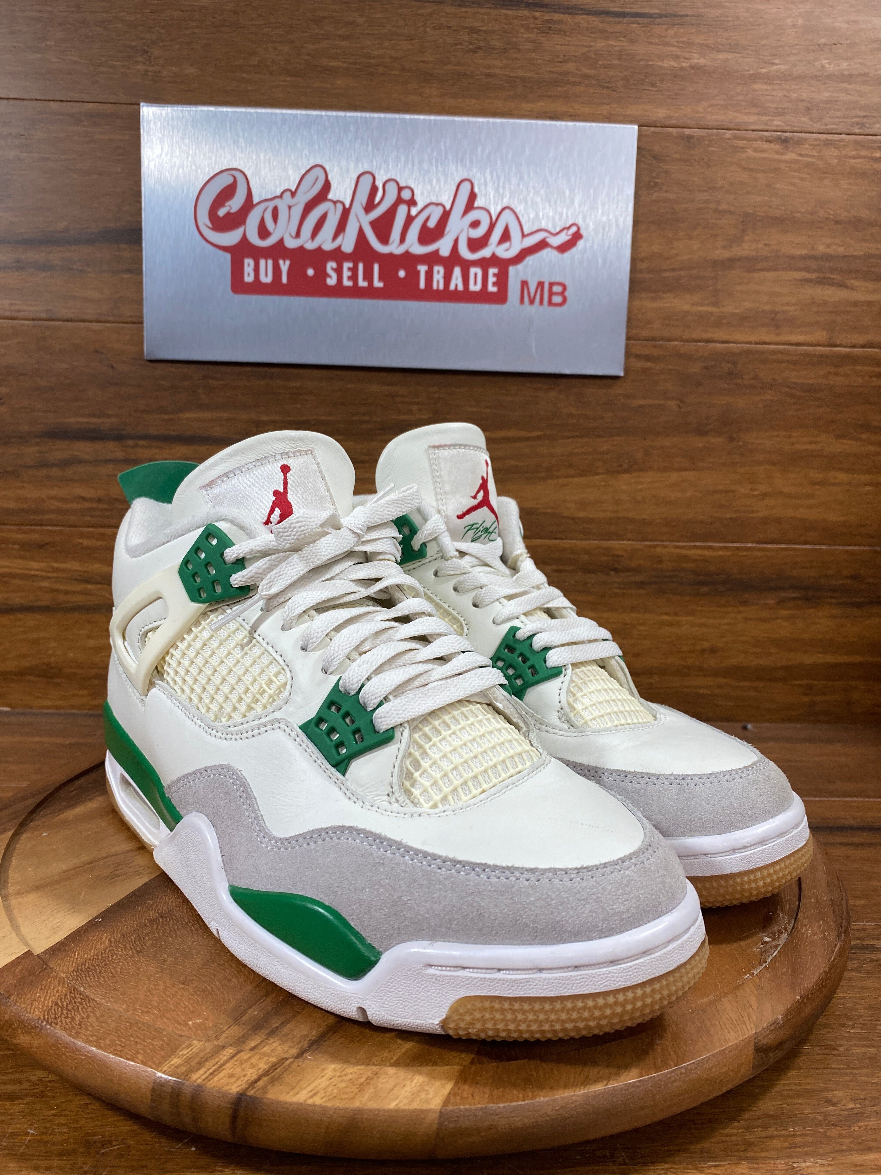 Jordan 4 Retro SB Pine Green