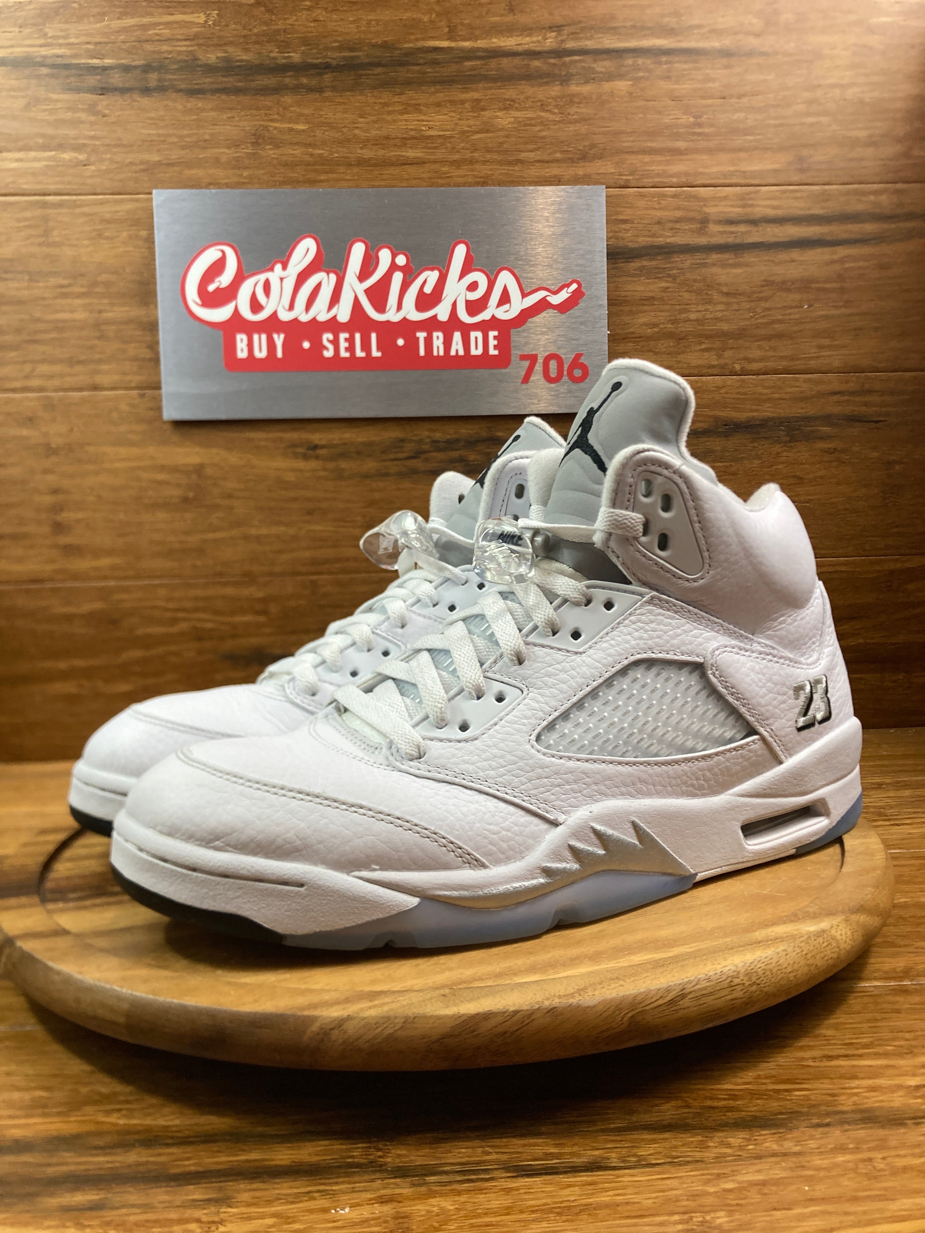 Jordan 5 Retro White Metallic (2026)