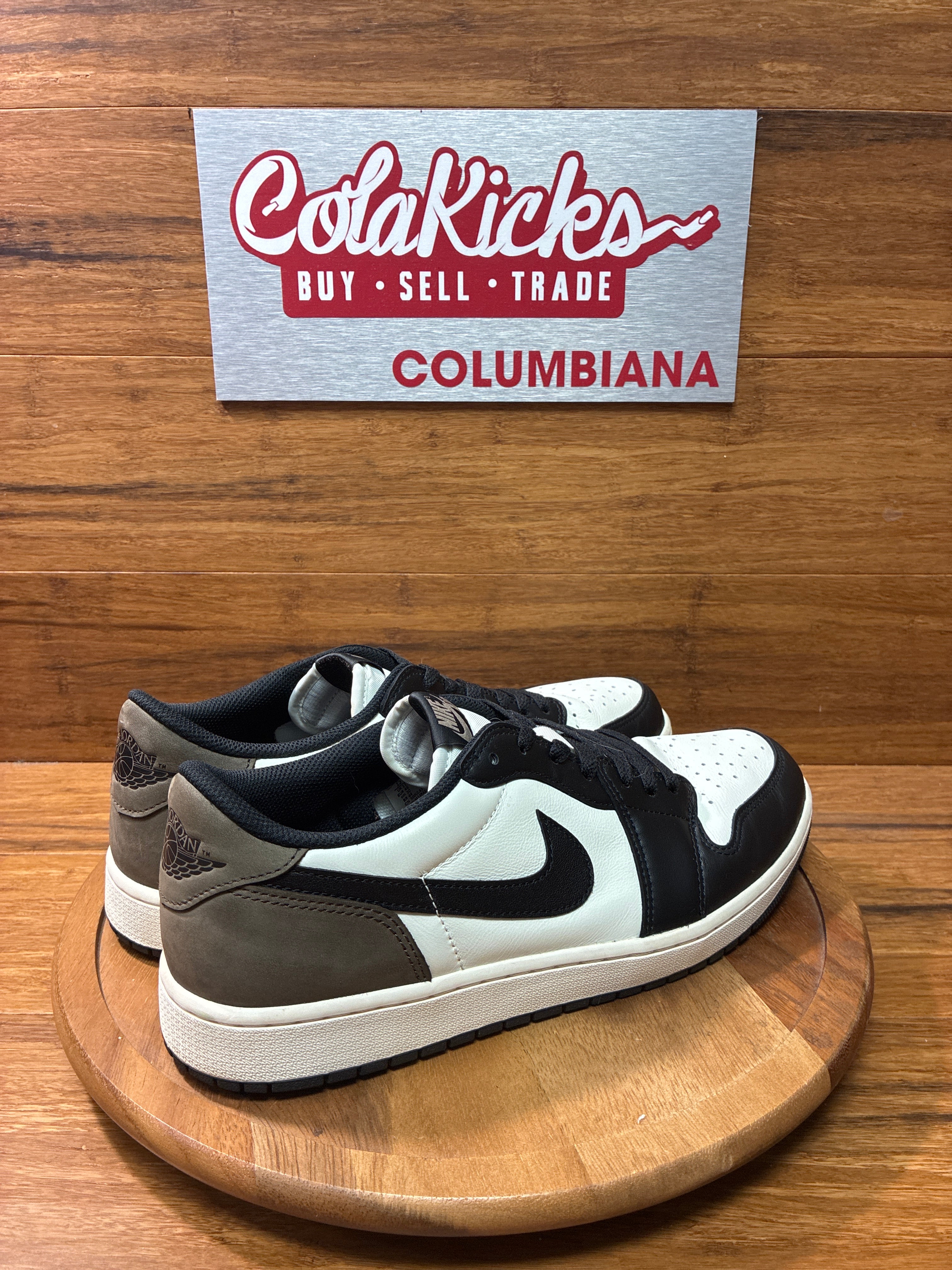 Jordan 1 Retro Low OG Mocha