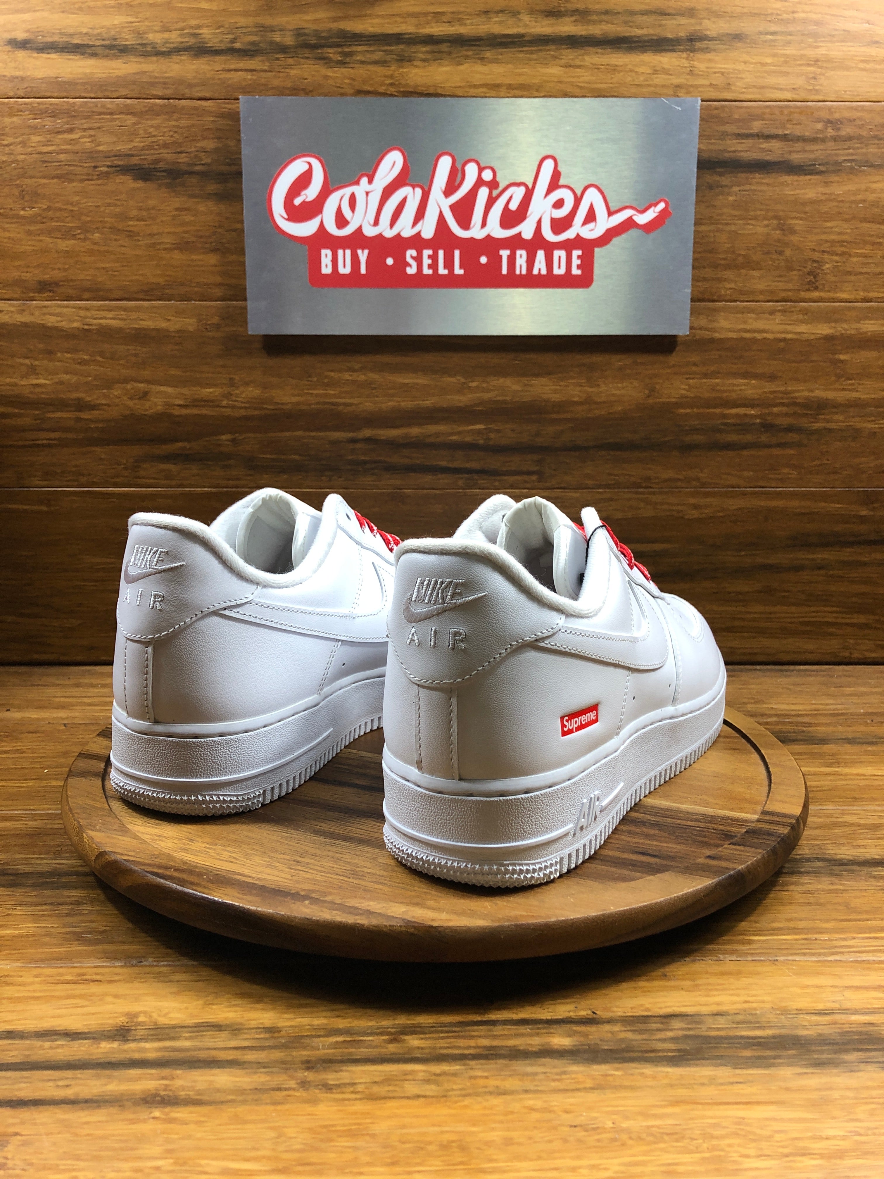 Nike Air Force 1 Low Supreme White