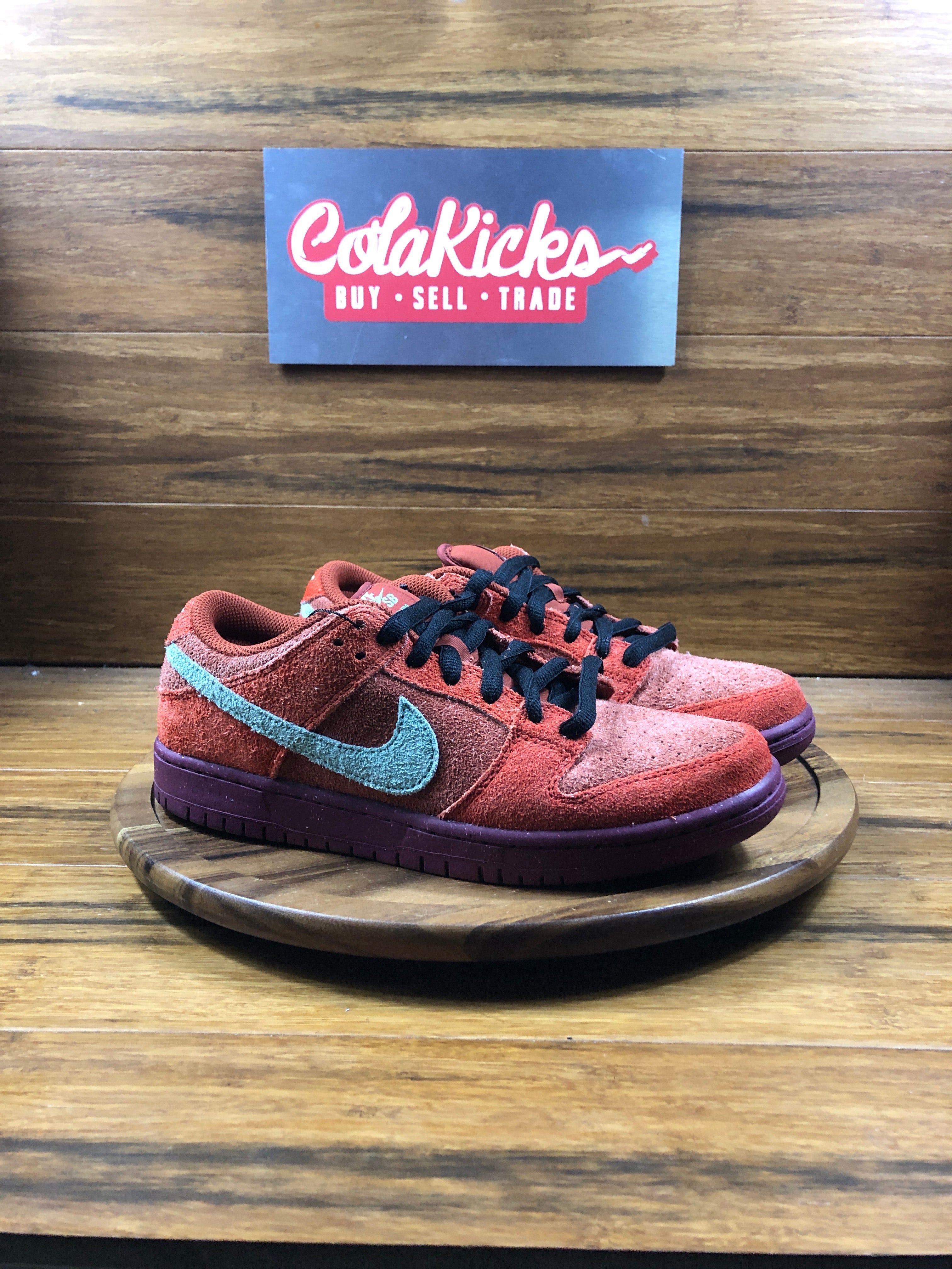 Nike SB Dunk Low Mystic Red Rosewood