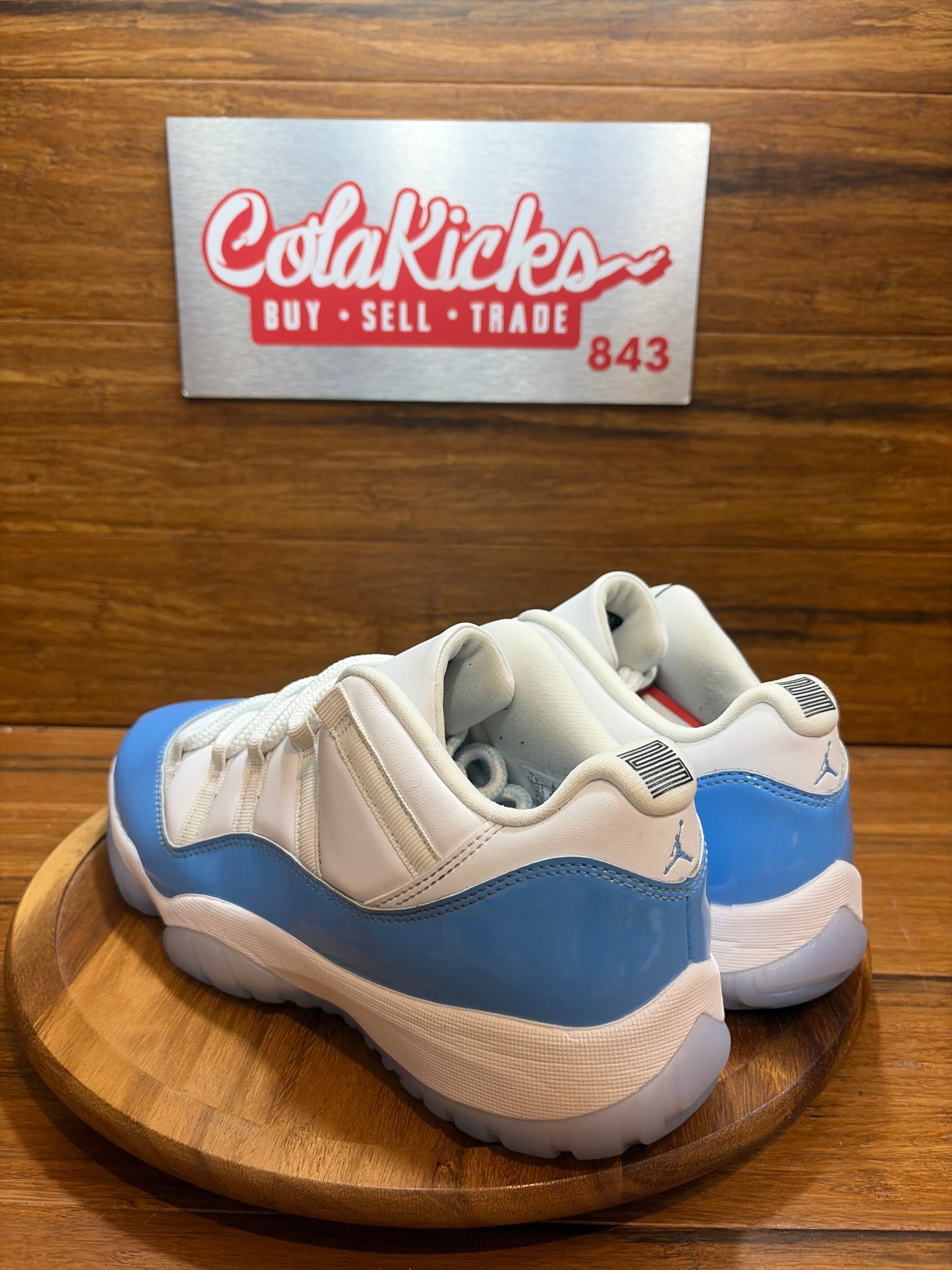 Jordan 11 Retro Low University Blue (2026)