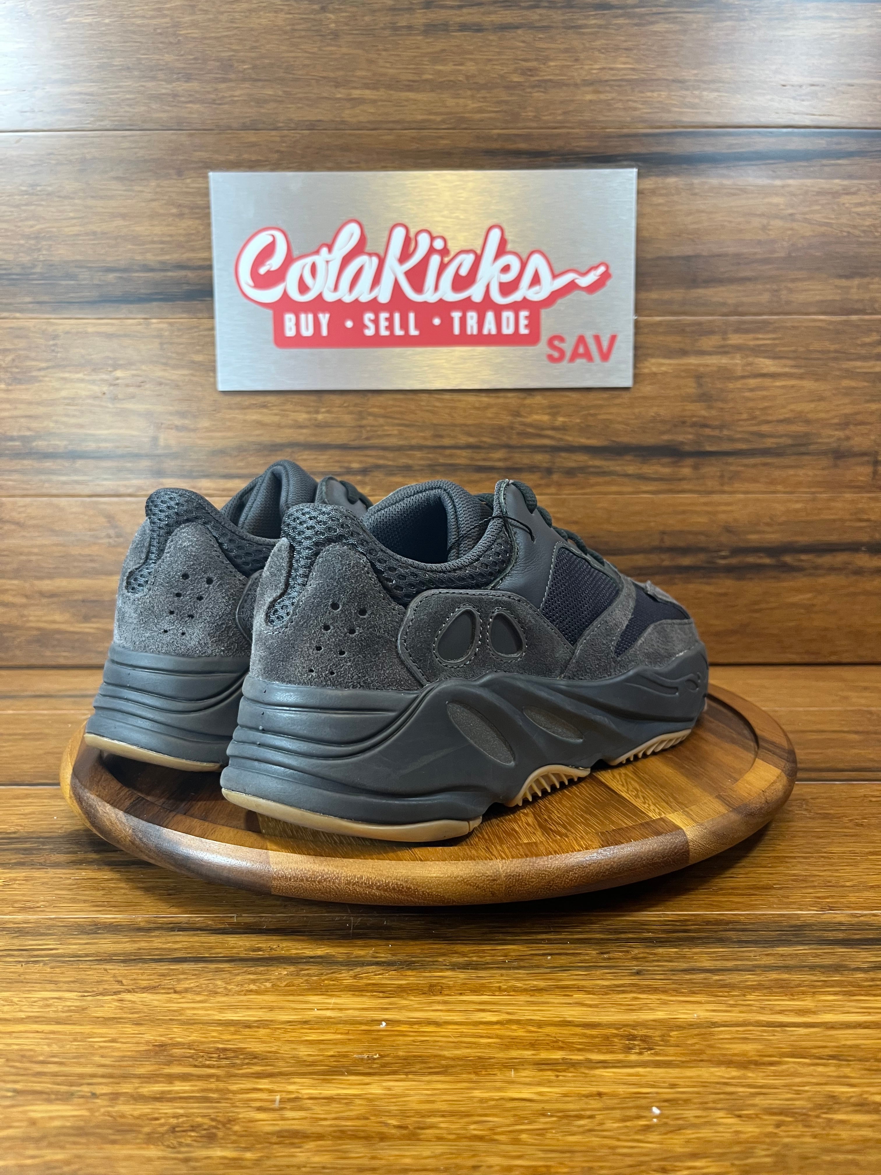 adidas Yeezy Boost 700 Utility Black