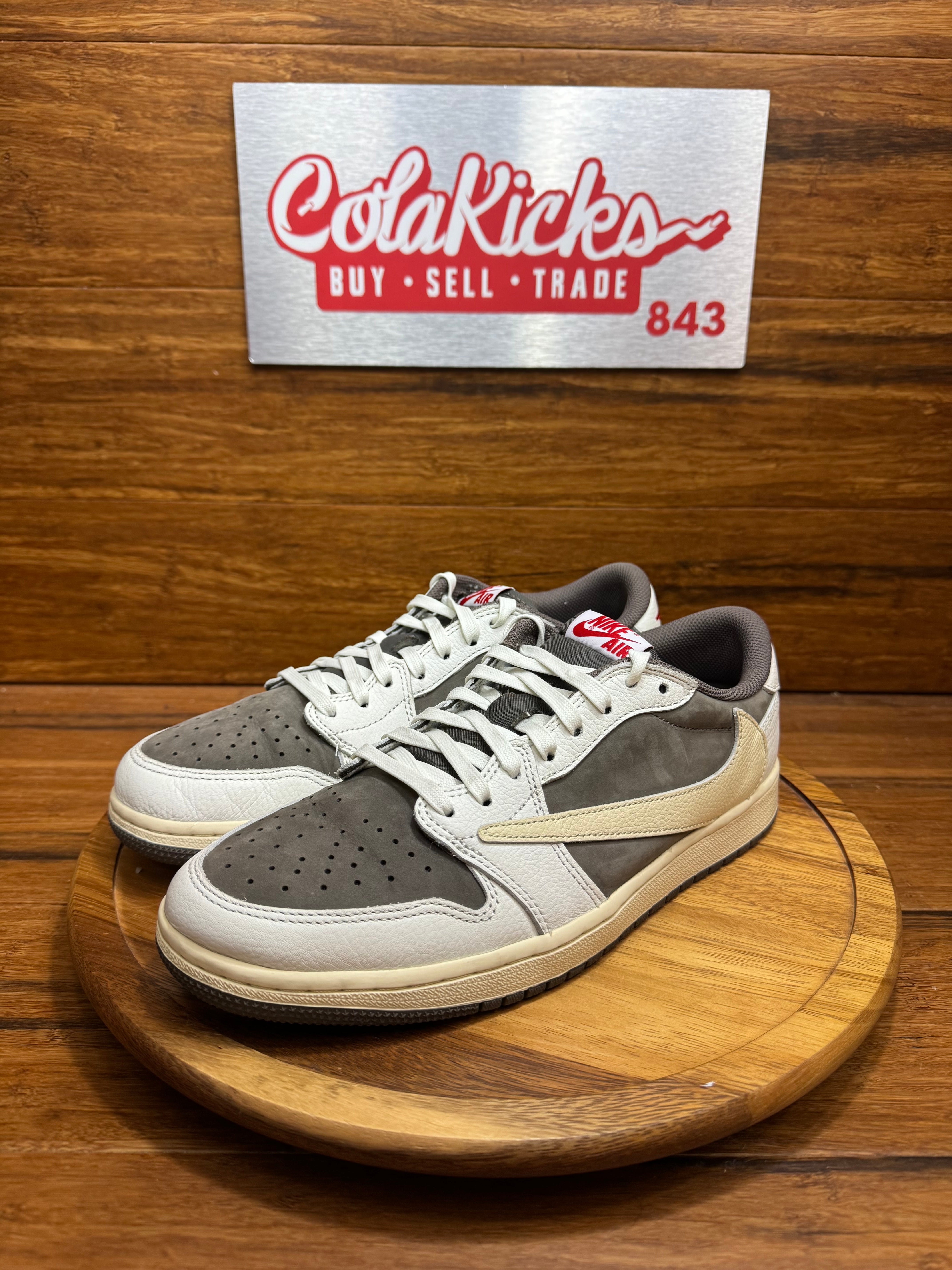 Jordan 1 Retro Low OG SP Travis Scott Reverse Mocha