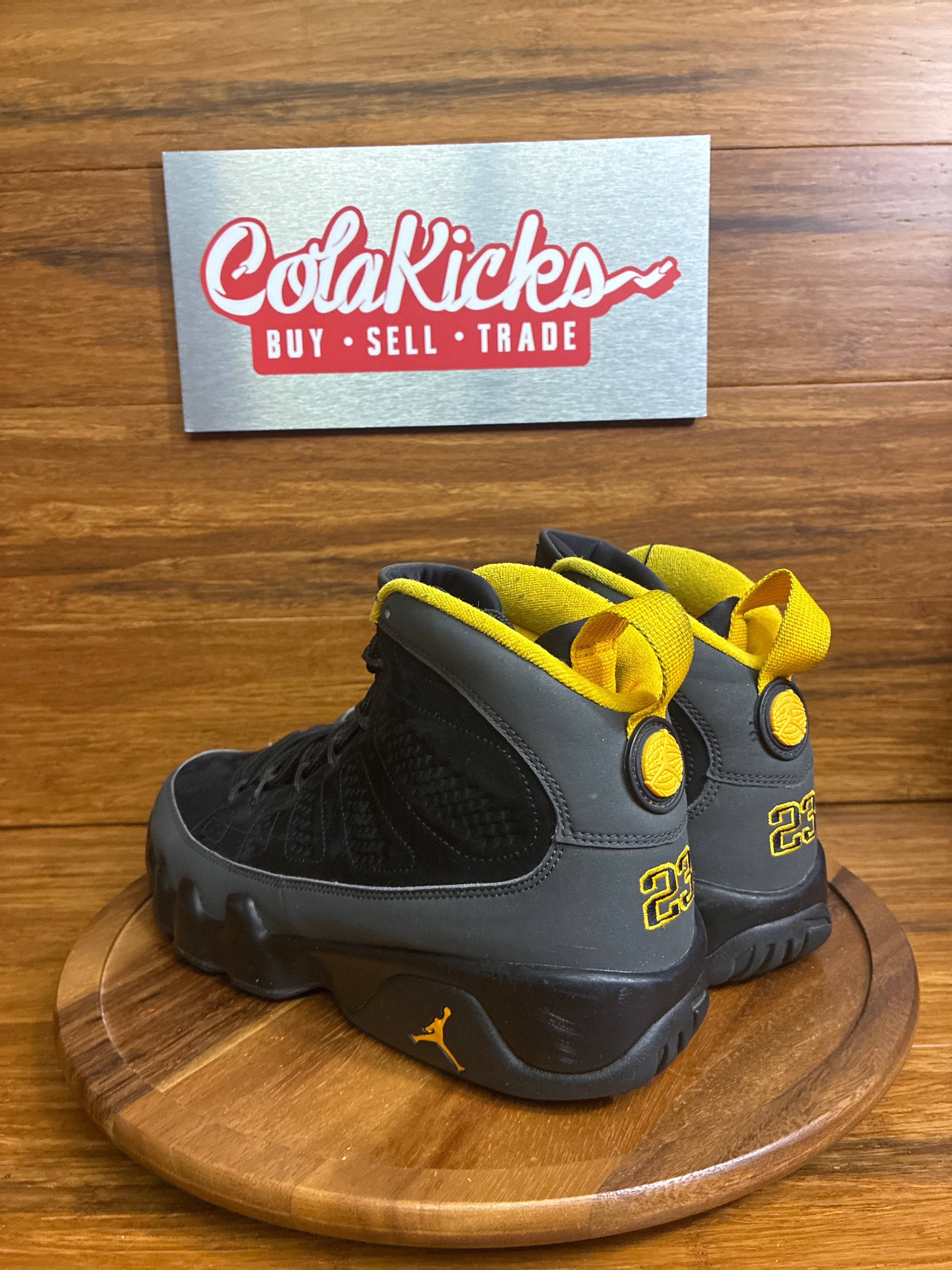 Jordan 9 Retro Dark Charcoal University Gold