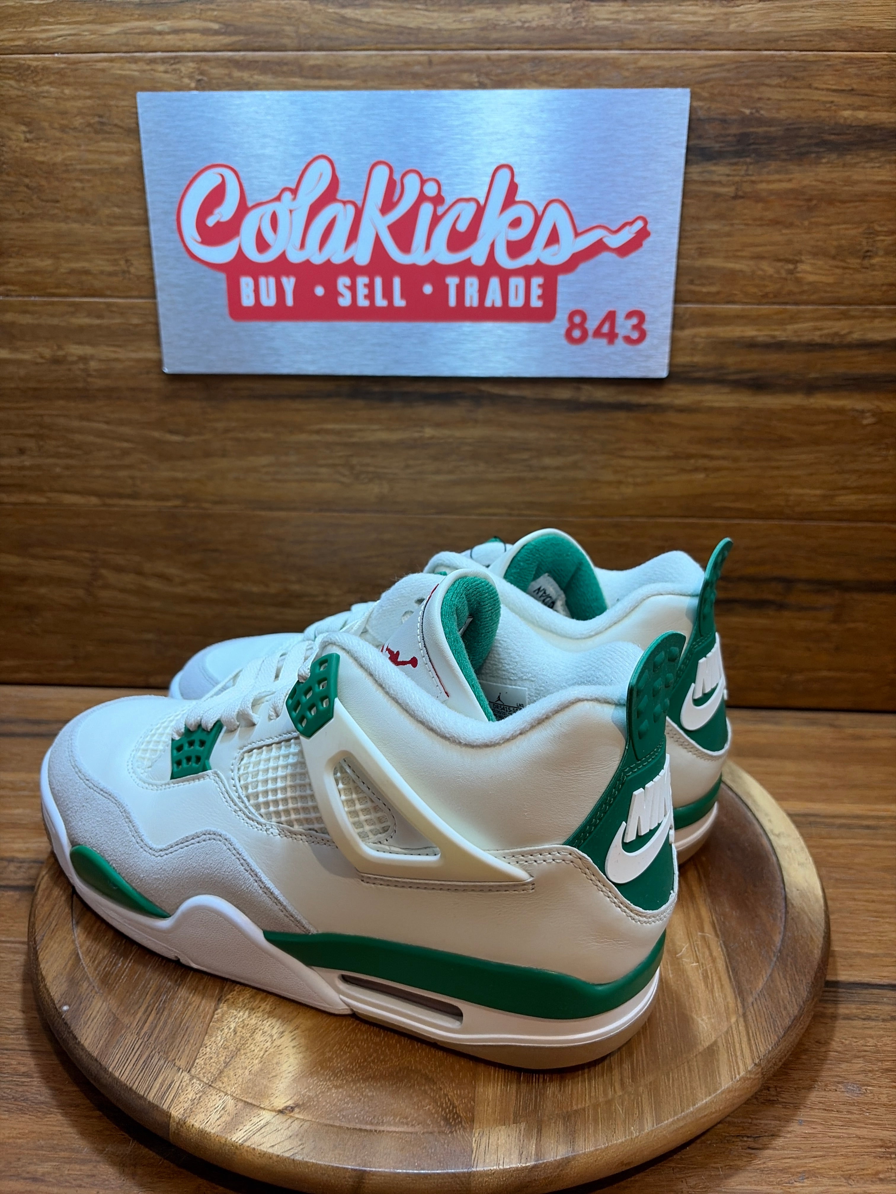 Jordan 4 Retro SB Pine Green