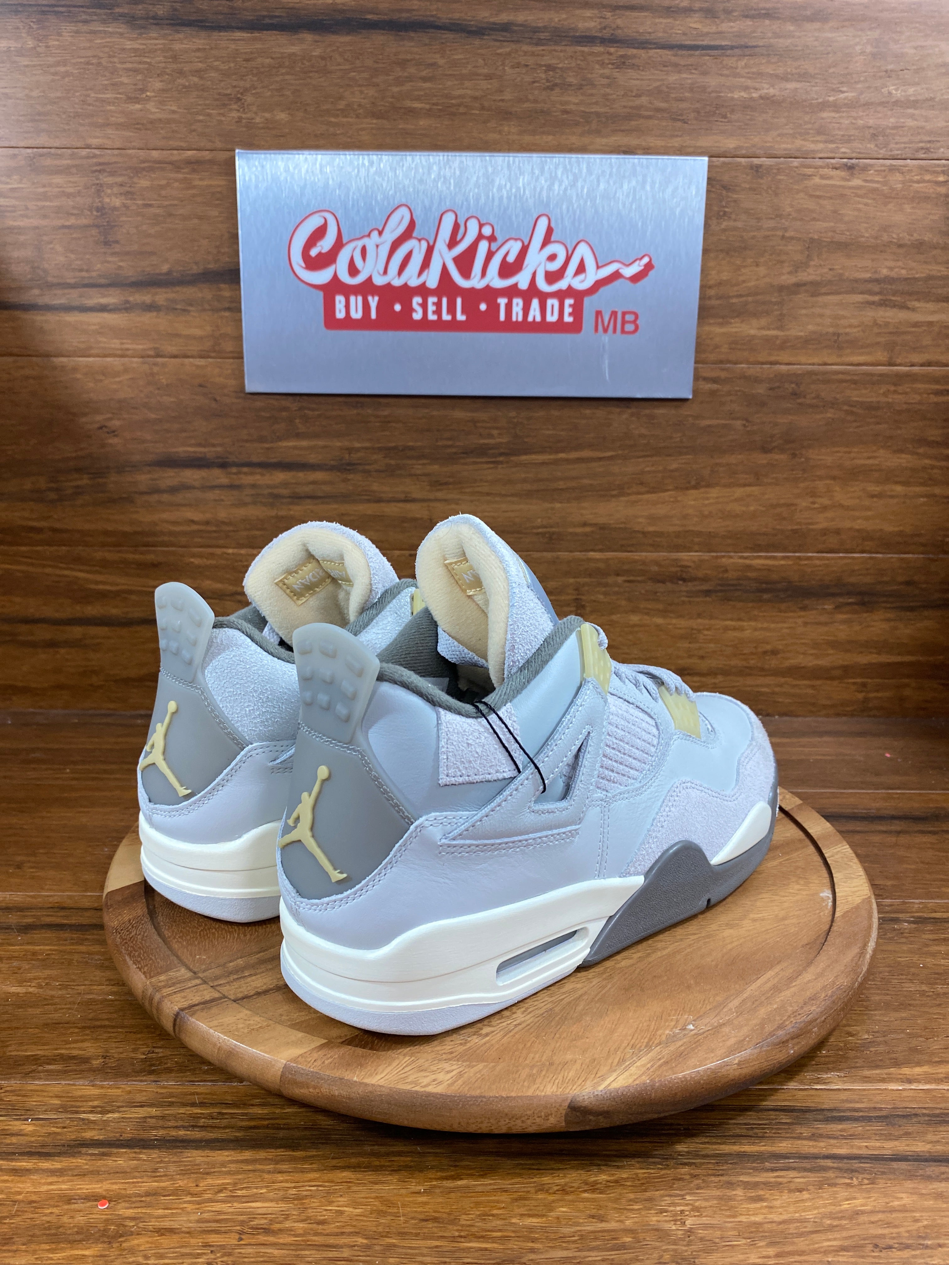 Jordan 4 Retro SE Craft Photon Dust